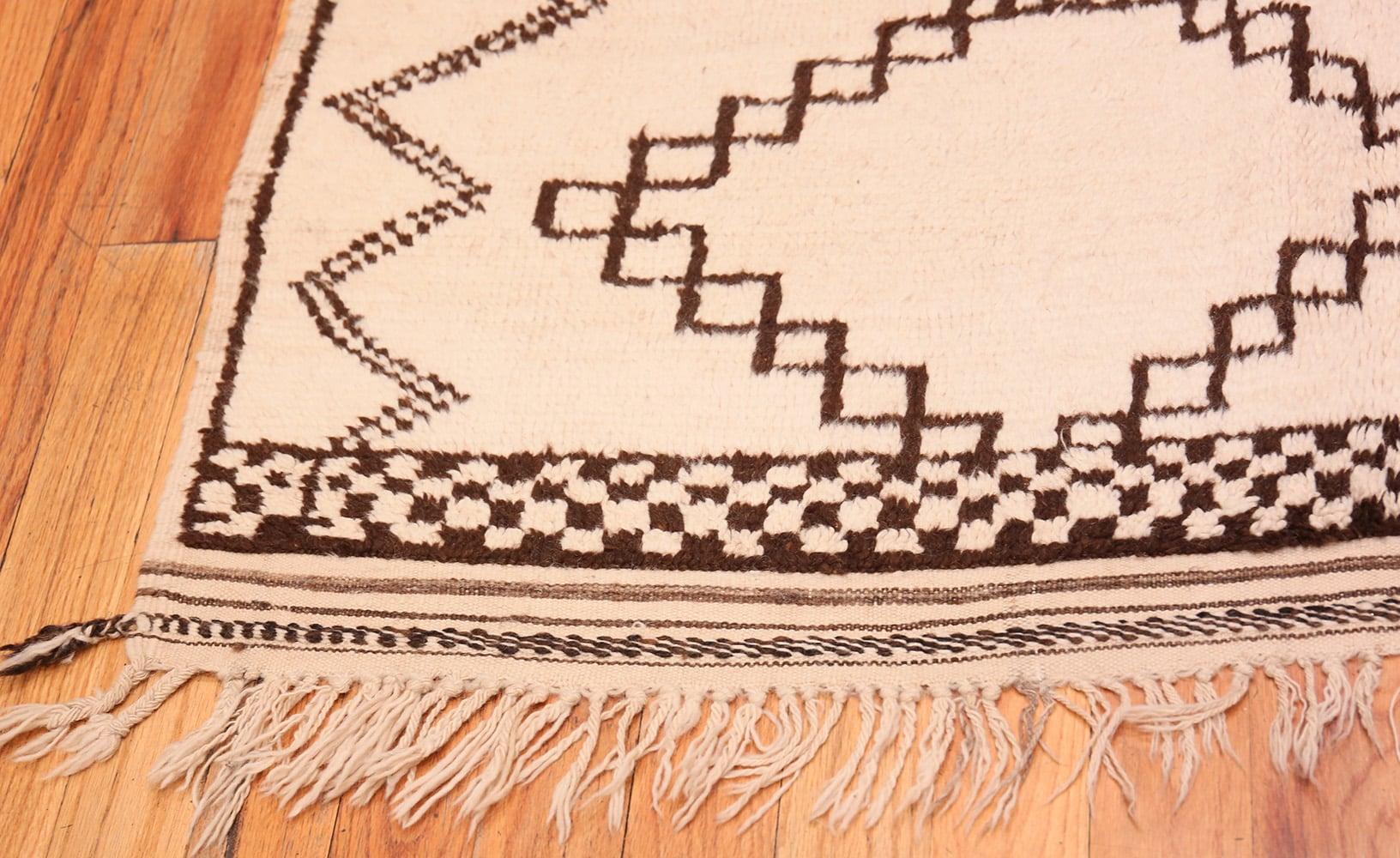 Tribal Nazmiyal Collection Moroccan Rug. Size: 4 ft 5 in x 7 ft (1.35 m x 2.13 m)
