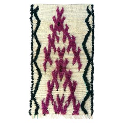 Ivory and Magenta Moroccan Wool Runner  2'8 x 5'2