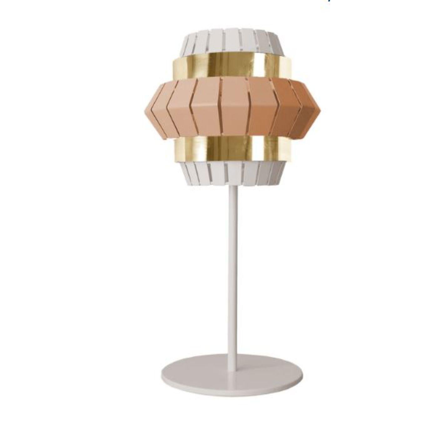 Ivory and Salmon comb table lamp with brass ring by Dooq
Dimensions: W 25.5 x D 25.5 x H 60 cm
Materials: lacquered metal, polished brass.
Also available in different colors and materials.

Information:
230V/50Hz
E14/1x20W LED
120V/60Hz
E12/1x15W