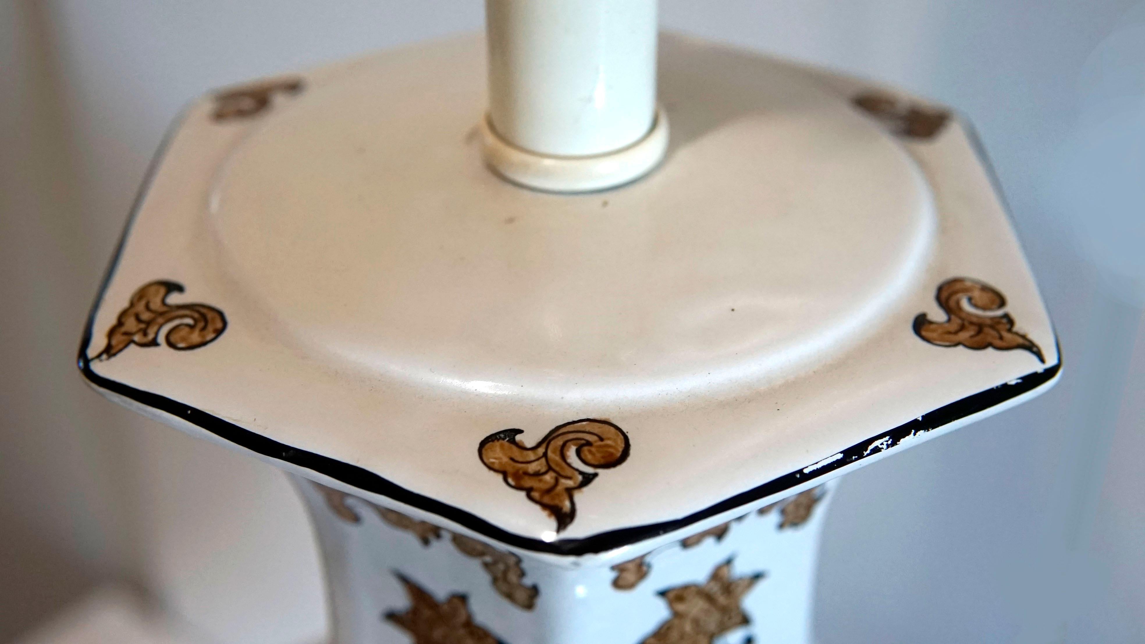 Ivory and Tan Porcelain Hexagon Shaped Hand Painted Vintage Table Lamp For Sale 1