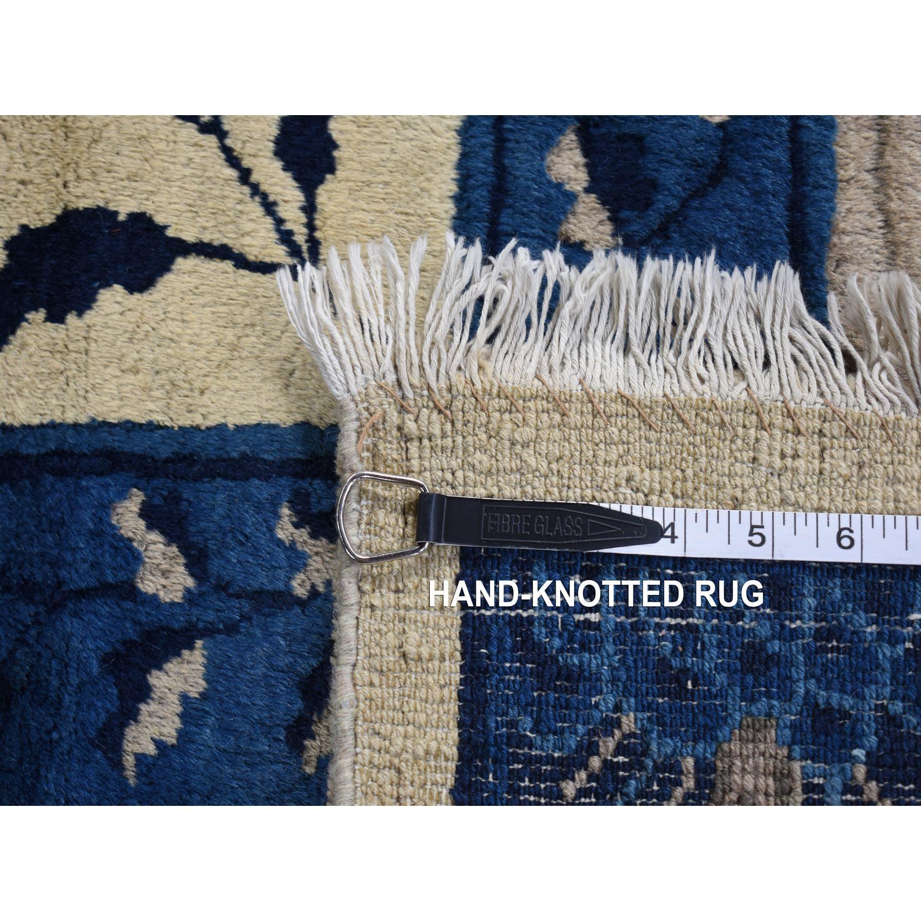 Elfenbein Antikes Chinesisches Peking mit Schmetterlingen Handgeknüpfter Wolle Sauberer Weicher Teppich im Angebot 6