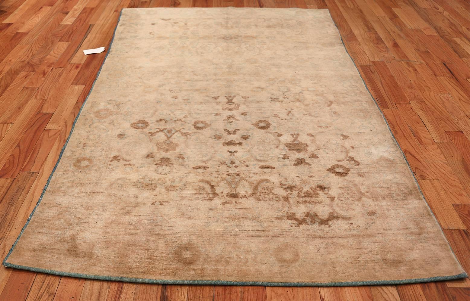 Ivory Antique Indian Cotton Agra Rug. Size: 5 ft x 8 ft 6 in (1.52 m x 2.59 m) For Sale 9