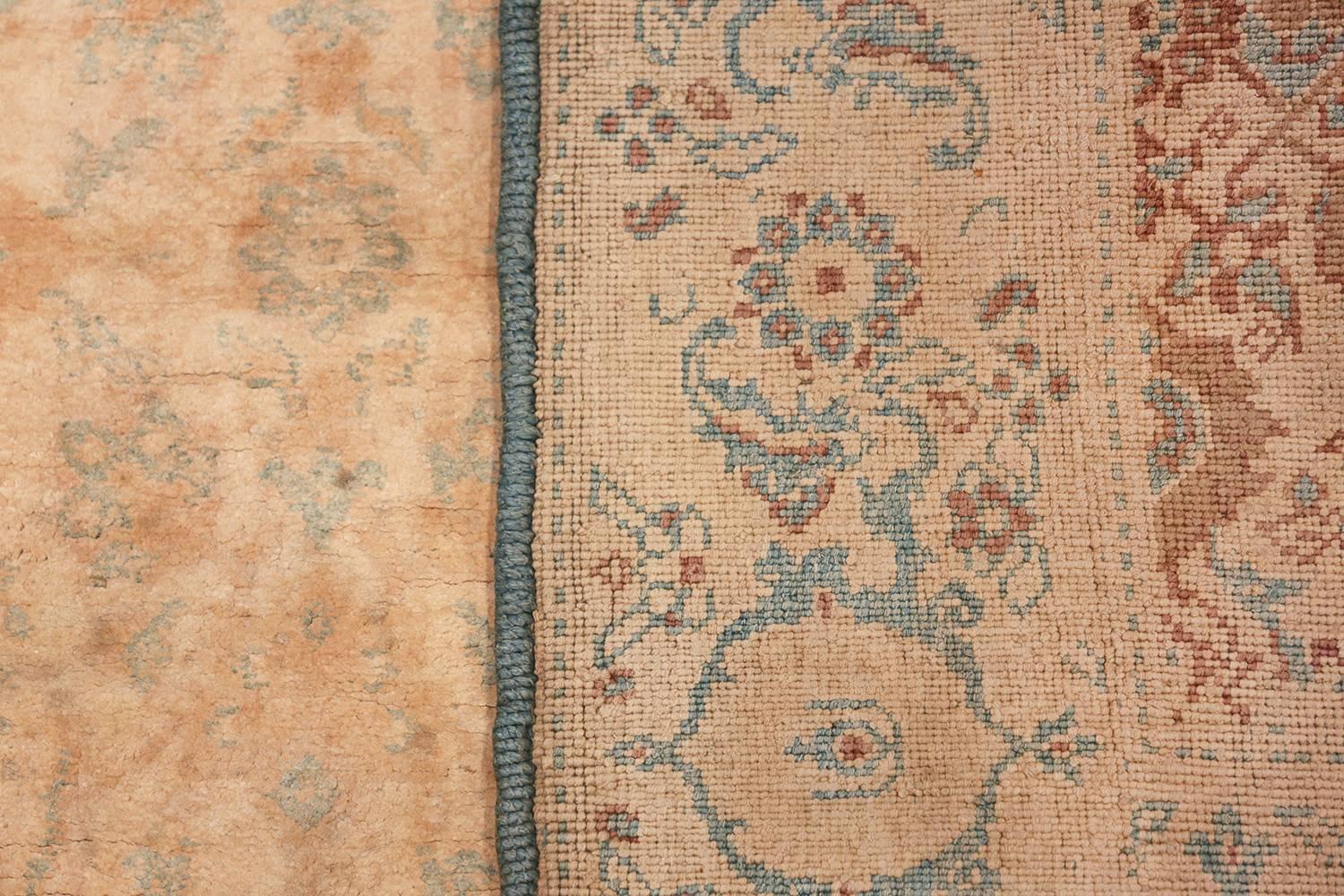 Hand-Knotted Ivory Antique Indian Cotton Agra Rug. Size: 5 ft x 8 ft 6 in (1.52 m x 2.59 m) For Sale