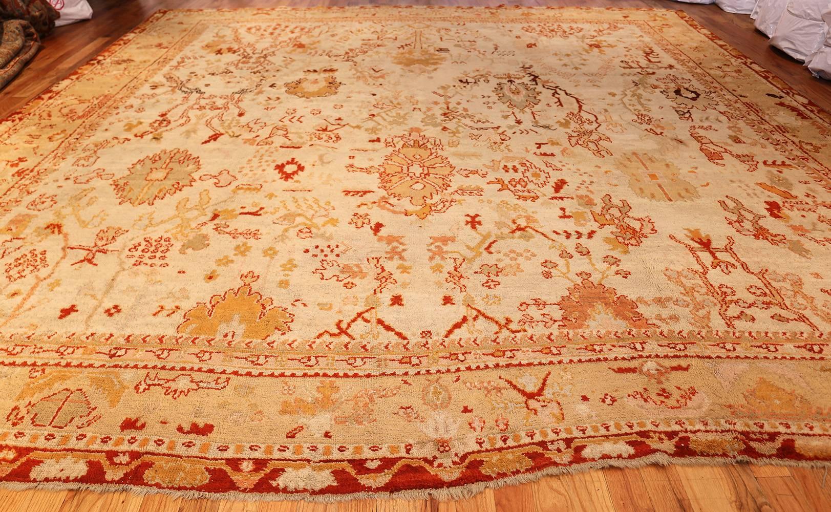 Antique Oushak Turkish Rug. Size: 13 ft 7 in x 15 ft 3 in For Sale 1