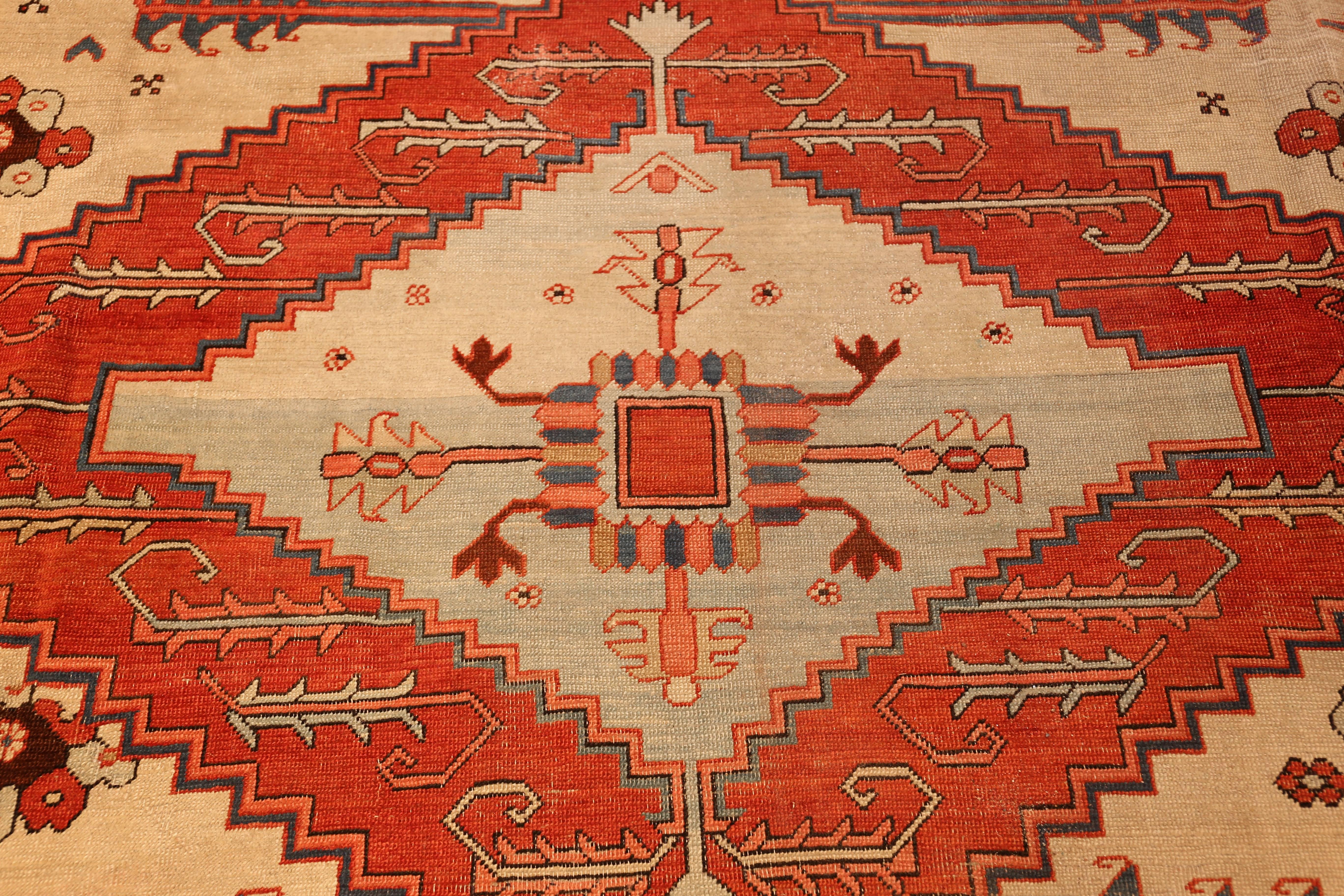 Antiker Serapi-Perserteppich. Größe: 11 ft x 12 ft 6 in (Handgeknüpft) im Angebot