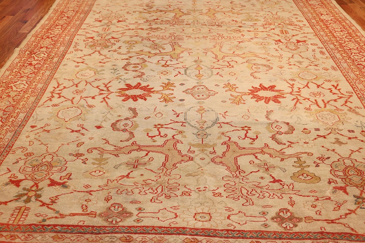 19th Century Antique Sultanabad Rug. Size: 9 ft x 12 ft 2 in  For Sale