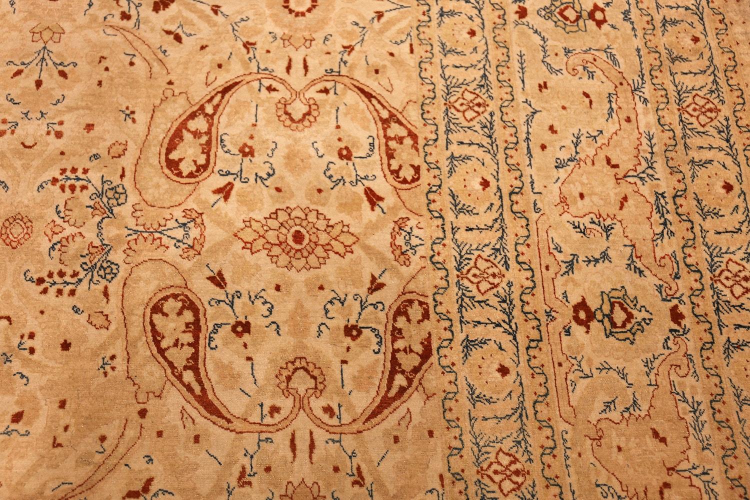 Hand-Knotted Antique Tabriz Haji Jalili Persian Rug. Size: 9' 2