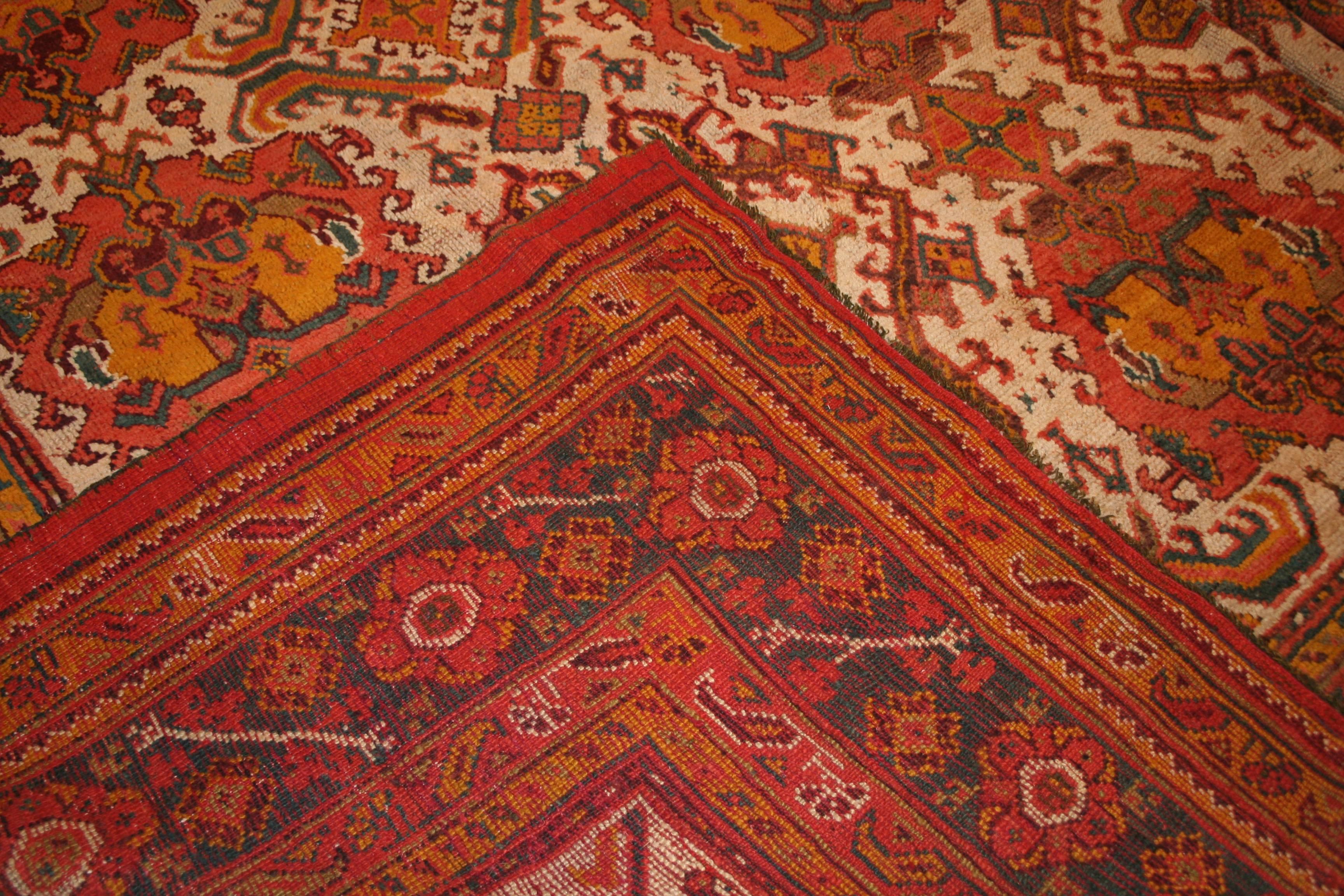 Ivory Background Oushak Carpet, circa 1920s 7