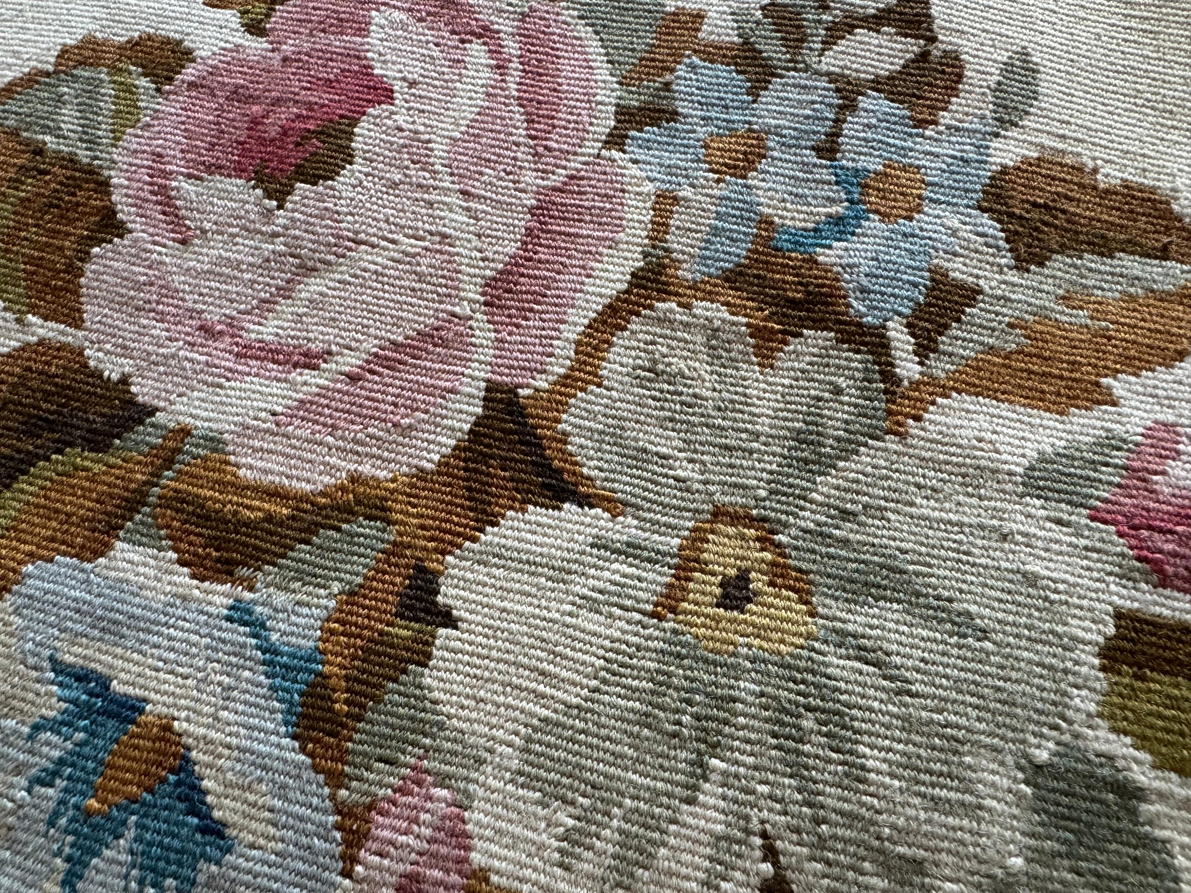 Cuscino quadrato a punta d'ago French Provincial Floral

Misura 16 x 16 pollici.

Si prega di notare che viene spedito piatto senza inserto.
   
Spedizione gratuita negli Stati Uniti continentali! 