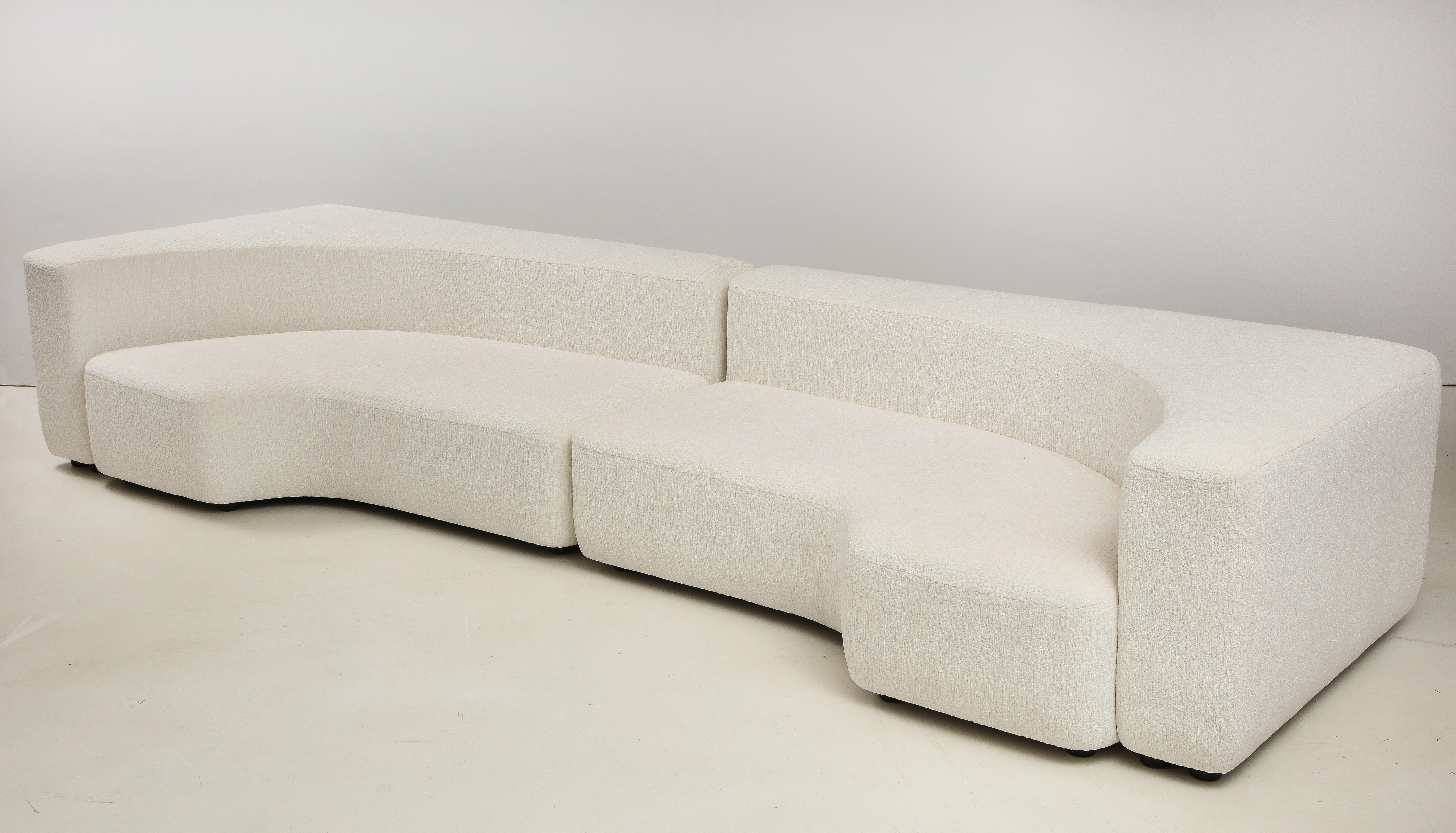 Ivory Boucle Sofa Attributed to Pamio, Massari & Toso for Stillwood, Italy, 1960 In Excellent Condition In New York, NY