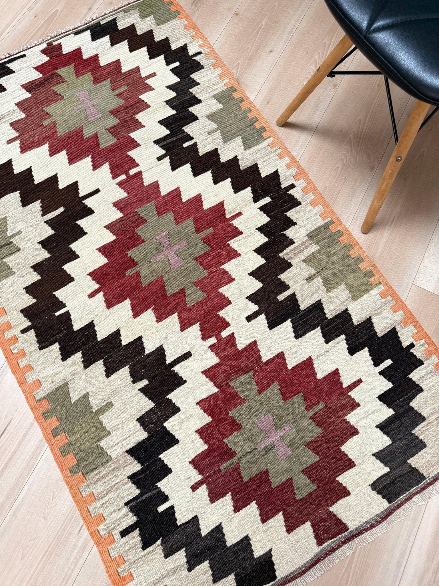 Fine XX secolo Kilim mut avorio e rosso mattone - Tappeto tribale turco a trama piatta in stile Navajo (3'x5') in vendita