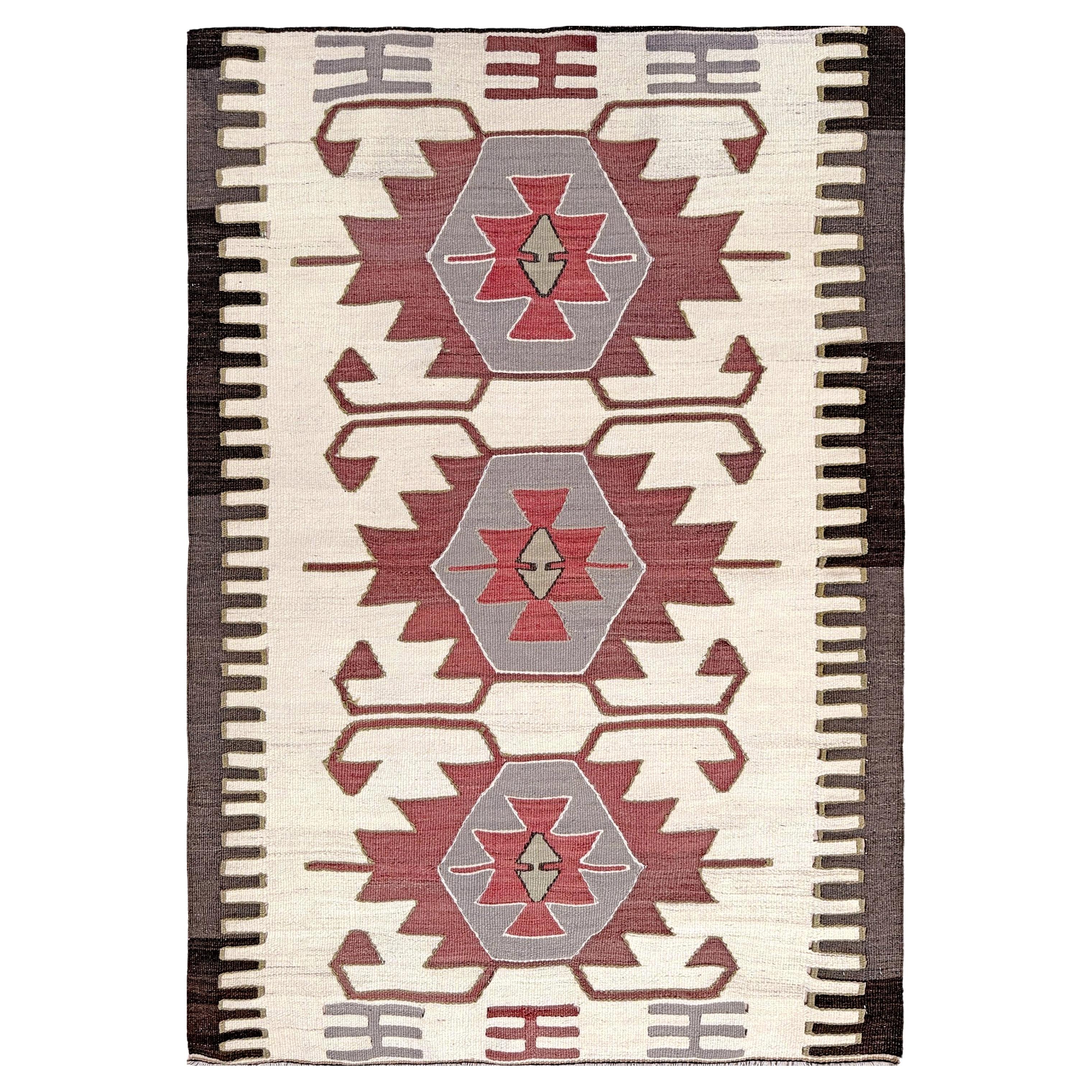 Elfenbein
Ziegelrot Mut Kilim - • Türkischer Flachgewebeteppich im Navajo-Stil (3
x5
)