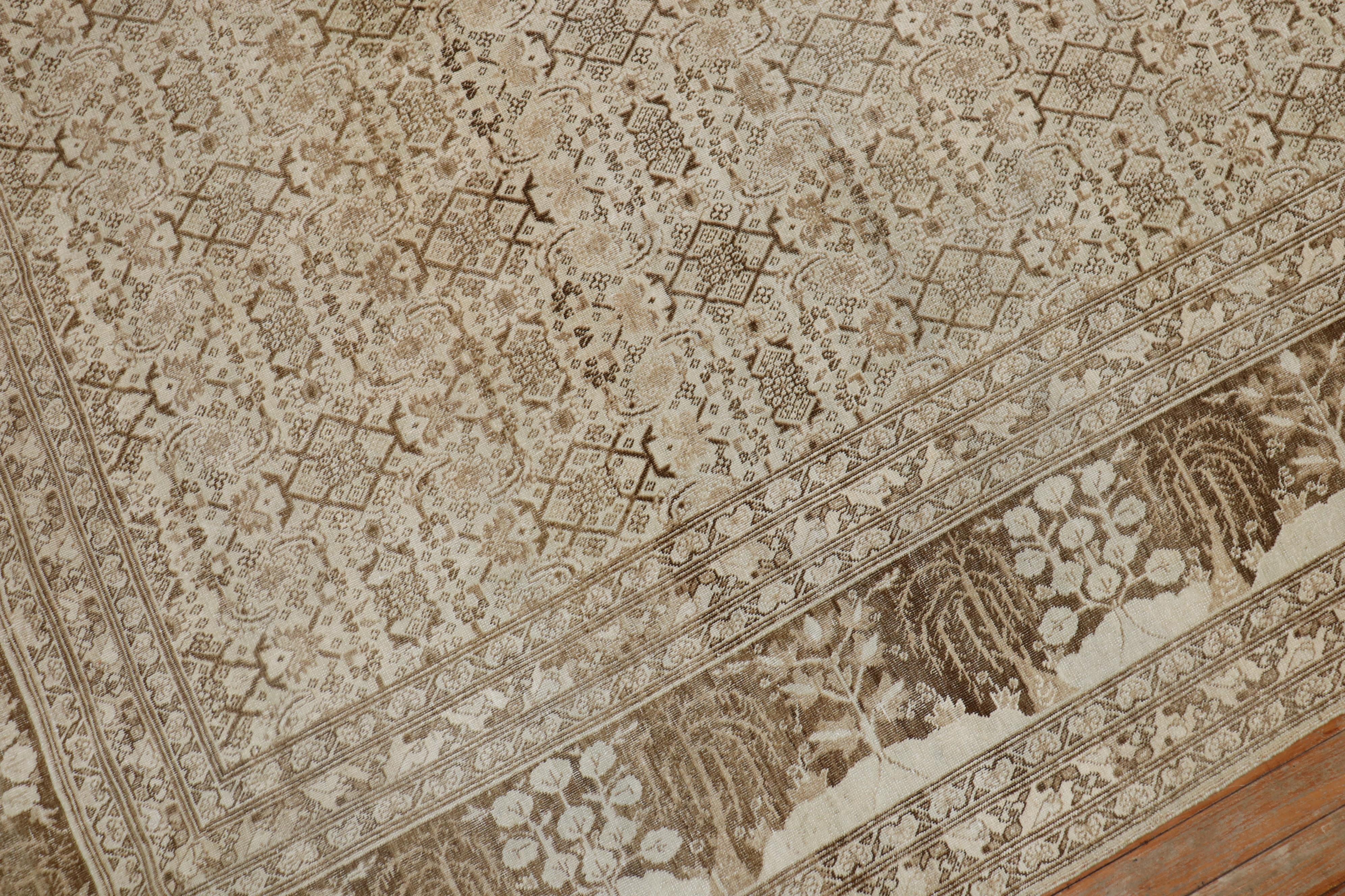 Antiker persischer Täbriz-Teppich in Elfenbeinbraun (Handgewebt) im Angebot