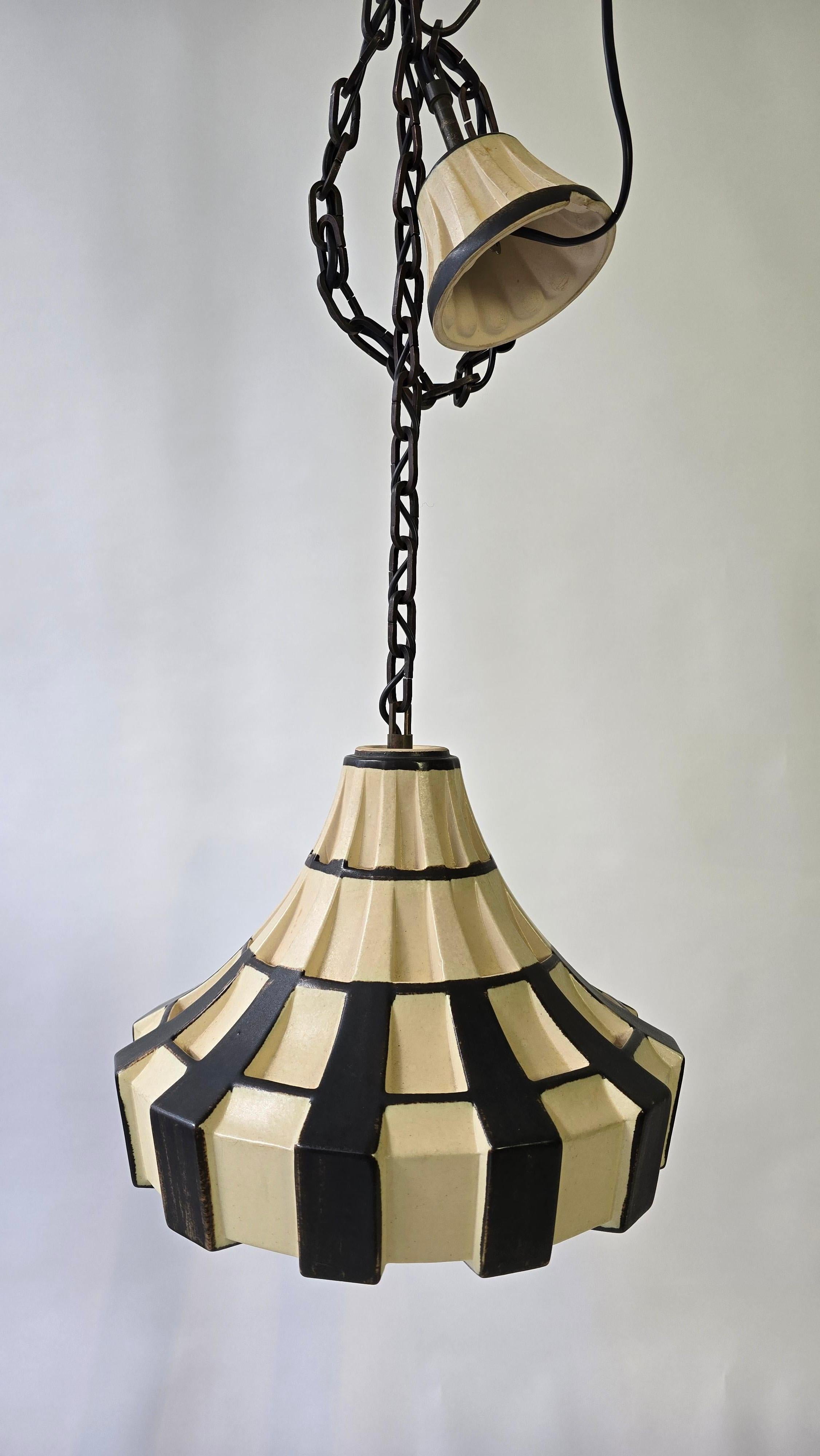 Ivory & Brown Ceramic Trumpet Pendant Light, Denmark, 1970s In Good Condition For Sale In Antwerp, BE