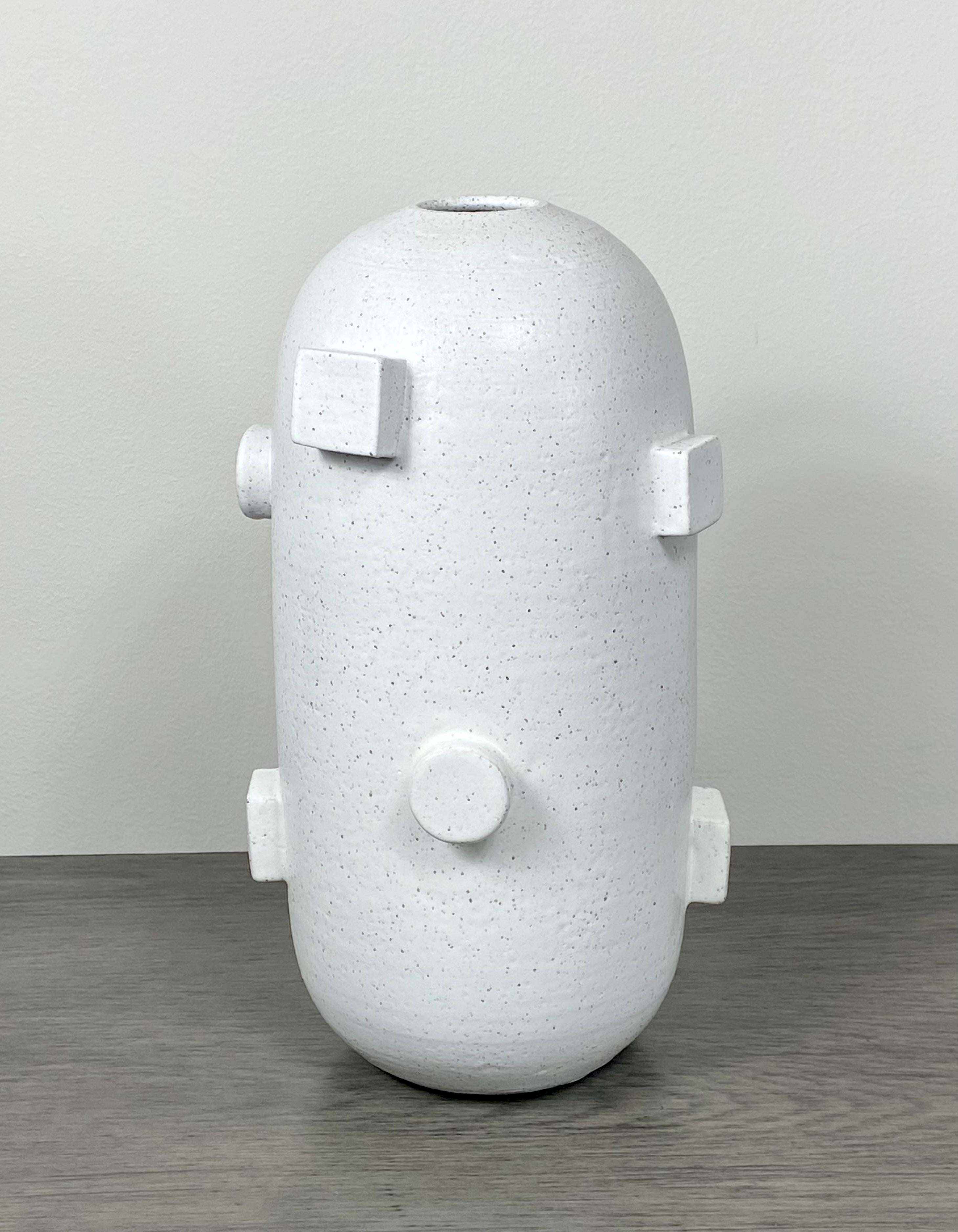 Céramique Vase en céramique ivoire de Natan Moss en vente