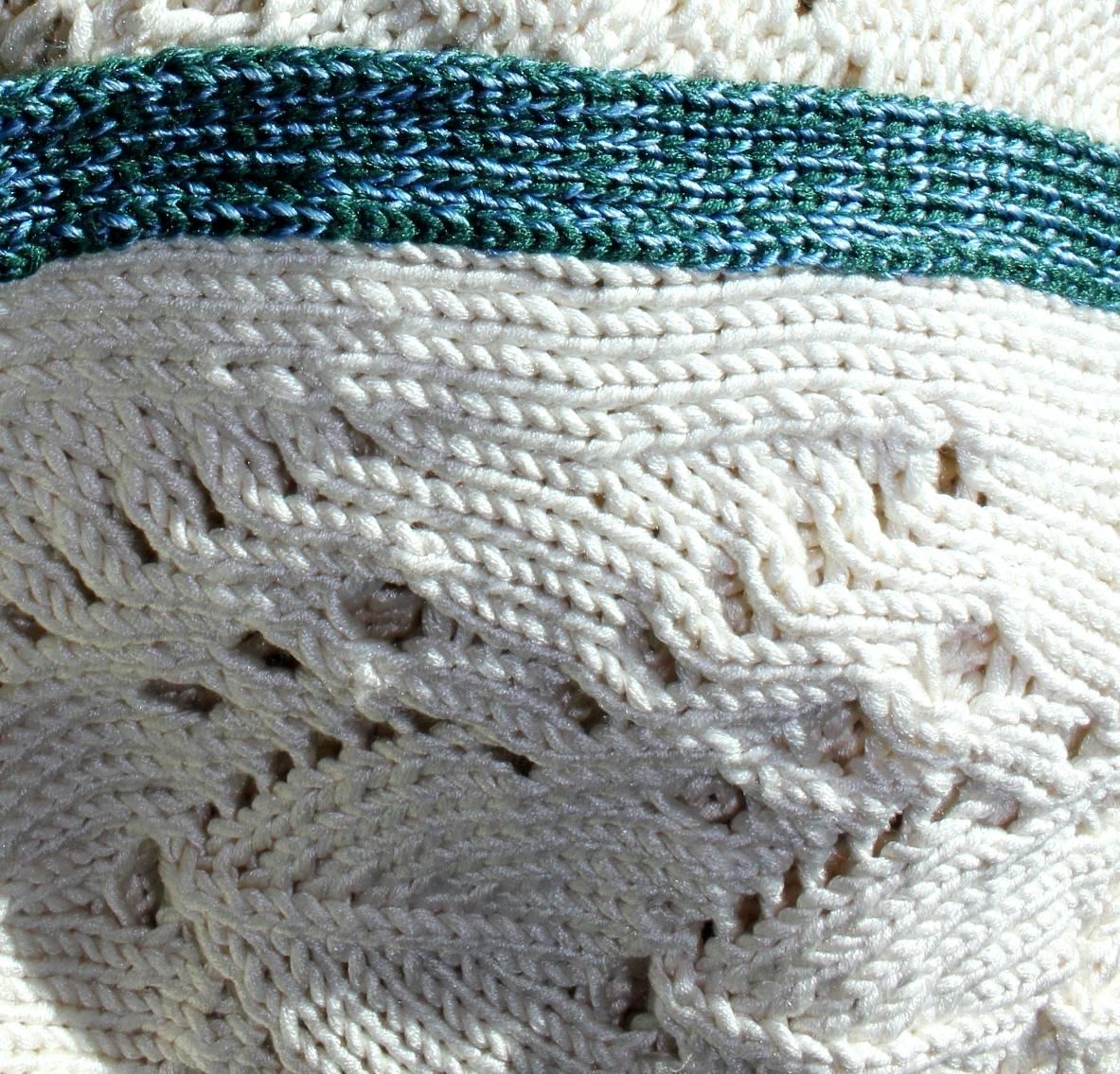 CHANEL Robe de fiançailles de mariage en maille crochet avec bordure en écume de mer 38 en vente 1