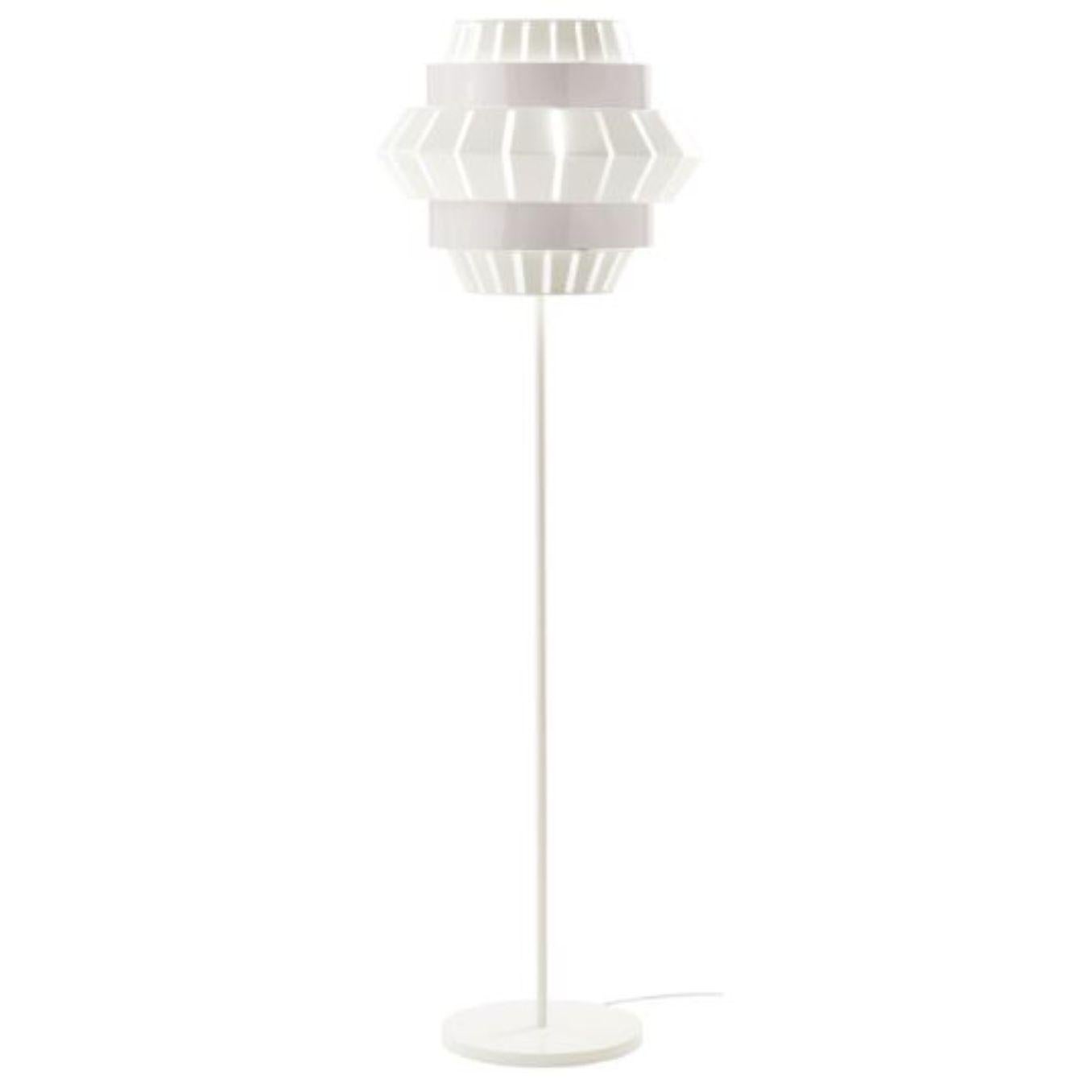 Contemporary Ivory Comb Floor Lamp with Brass Ring by Dooq For Sale