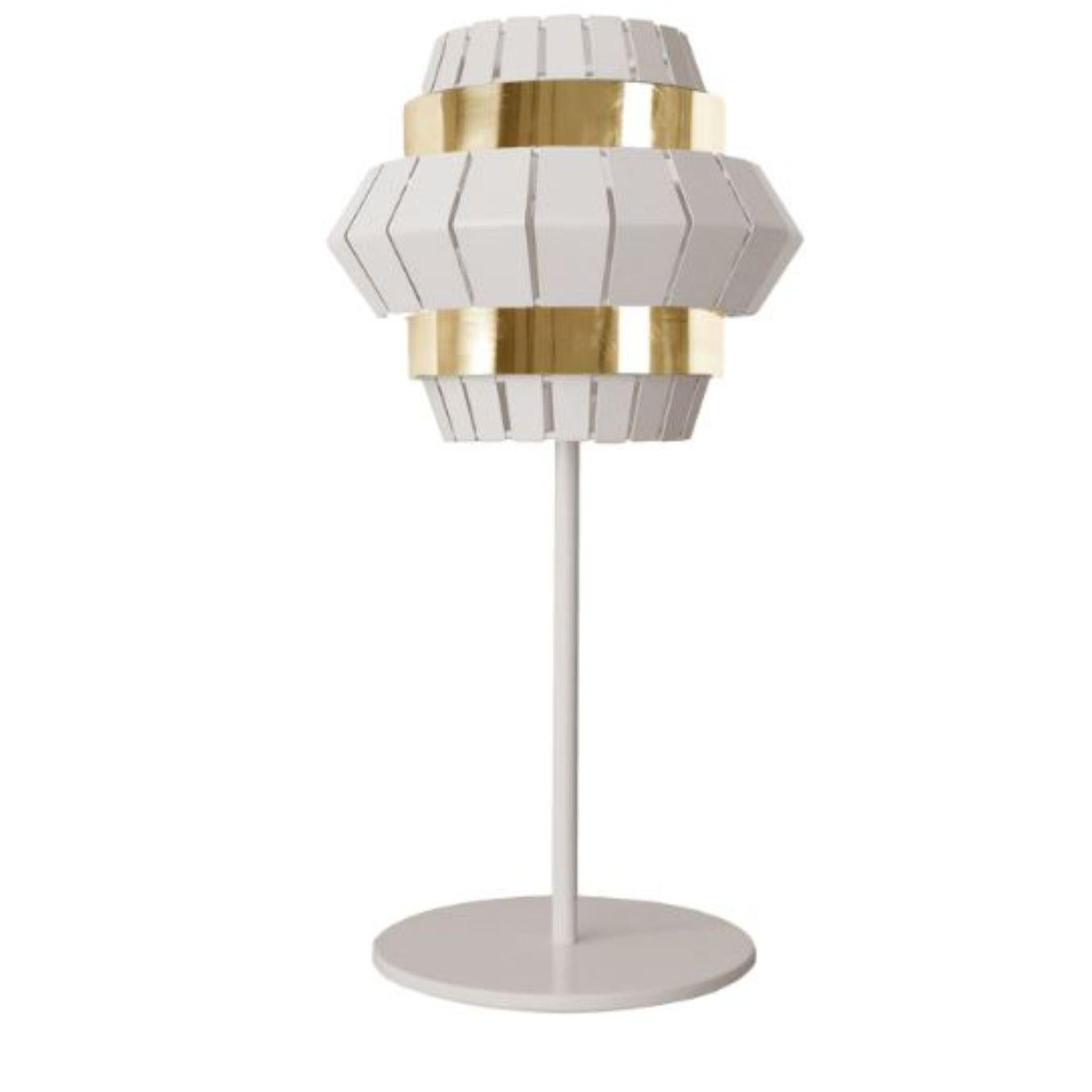 Ivory comb table lamp with brass ring by Dooq
Dimensions: W 25.5 x D 25.5 x H 60 cm
Materials: lacquered metal, polished brass.
Also available in different colors and materials.

Information:
230V/50Hz
E14/1x20W LED
120V/60Hz
E12/1x15W LED
bulb not