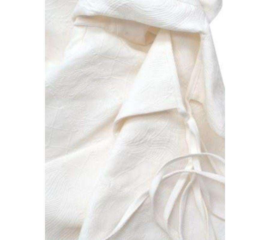 Ivory cotton damask flared coat For Sale 4