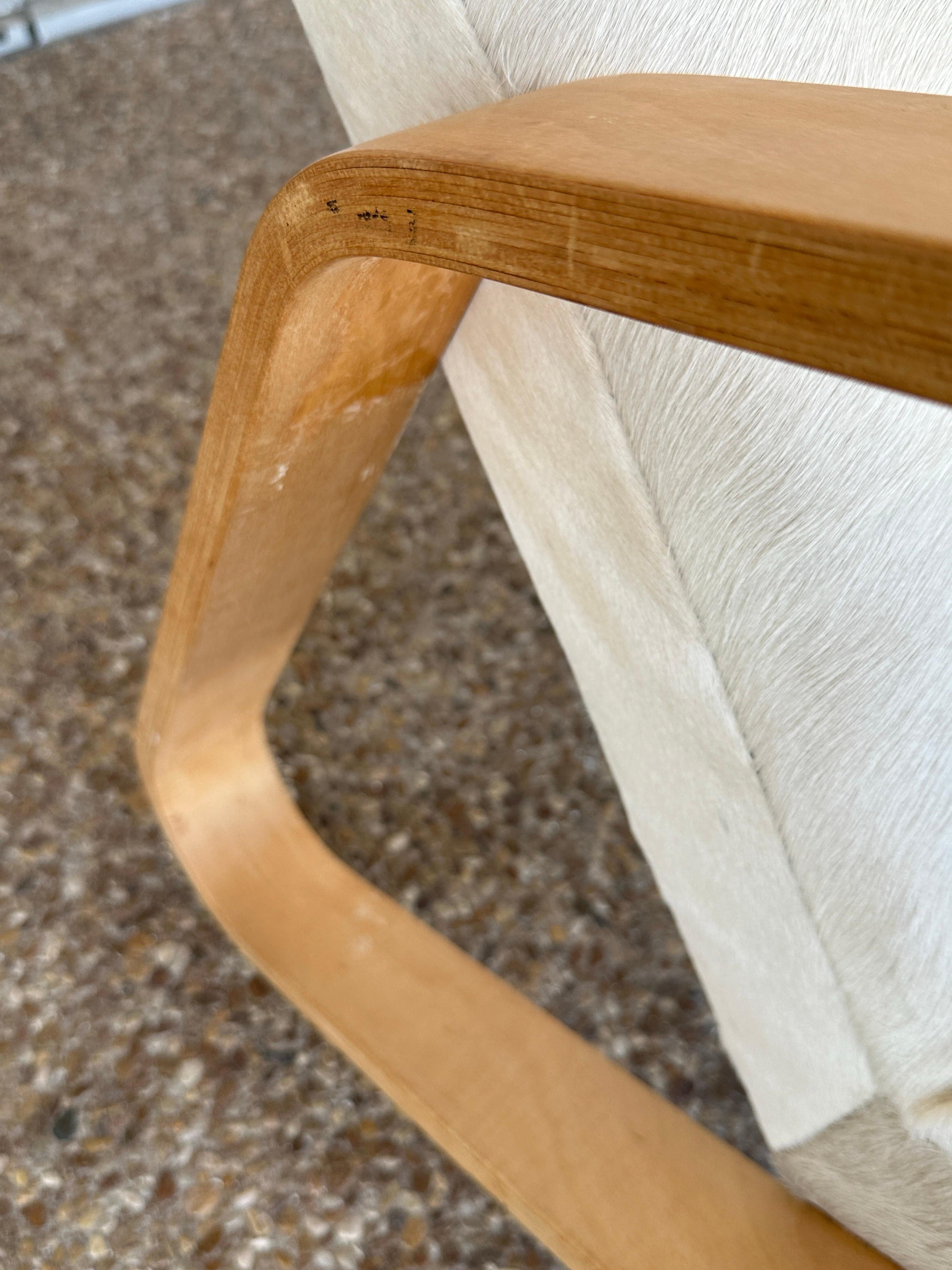 Ivory Cowhide Grasshopper Chair by Eero Saarinen, early 1940s Knoll Production 4