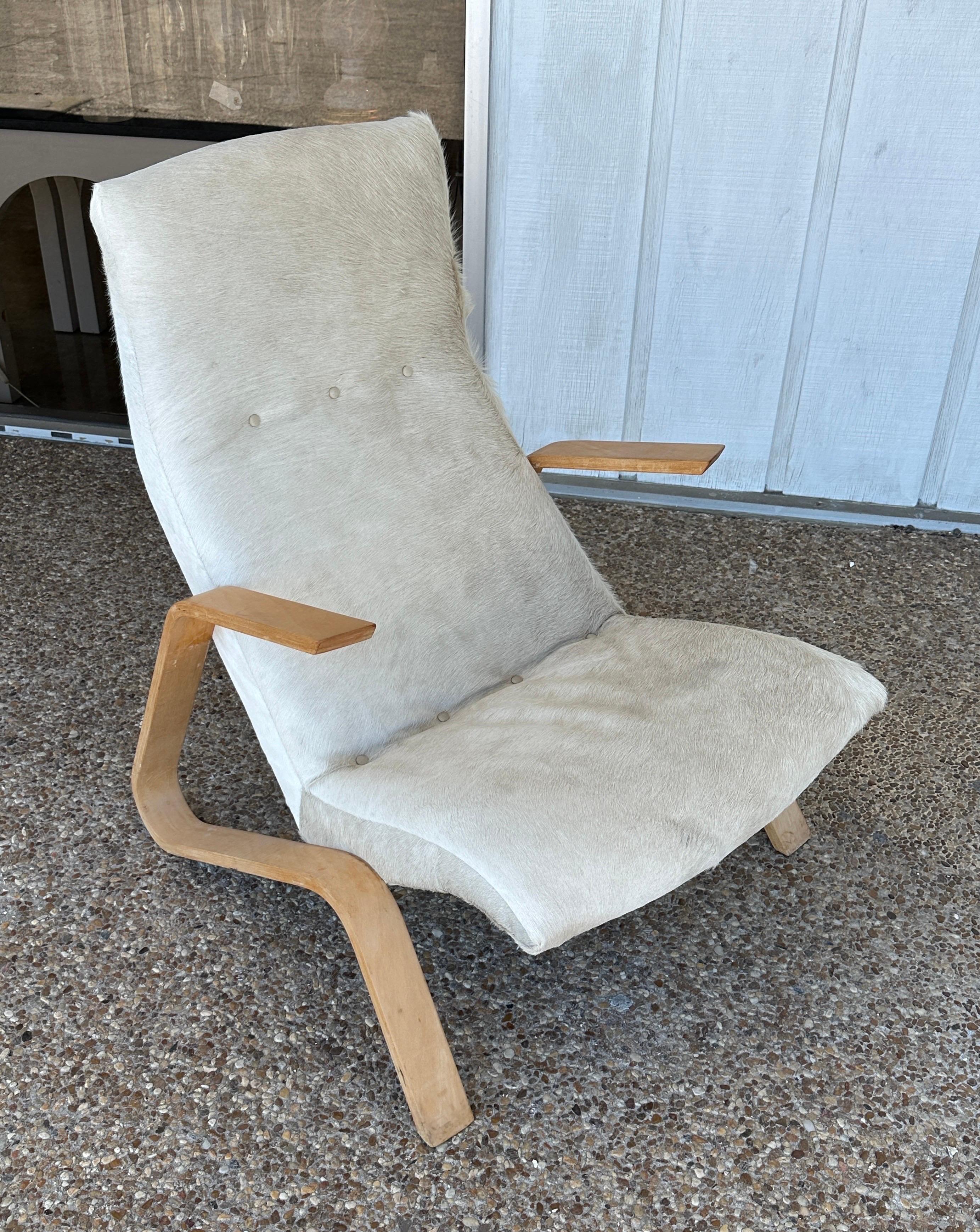 Mid-Century Modern Ivory Cowhide Grasshopper Chair by Eero Saarinen, early 1940s Knoll Production
