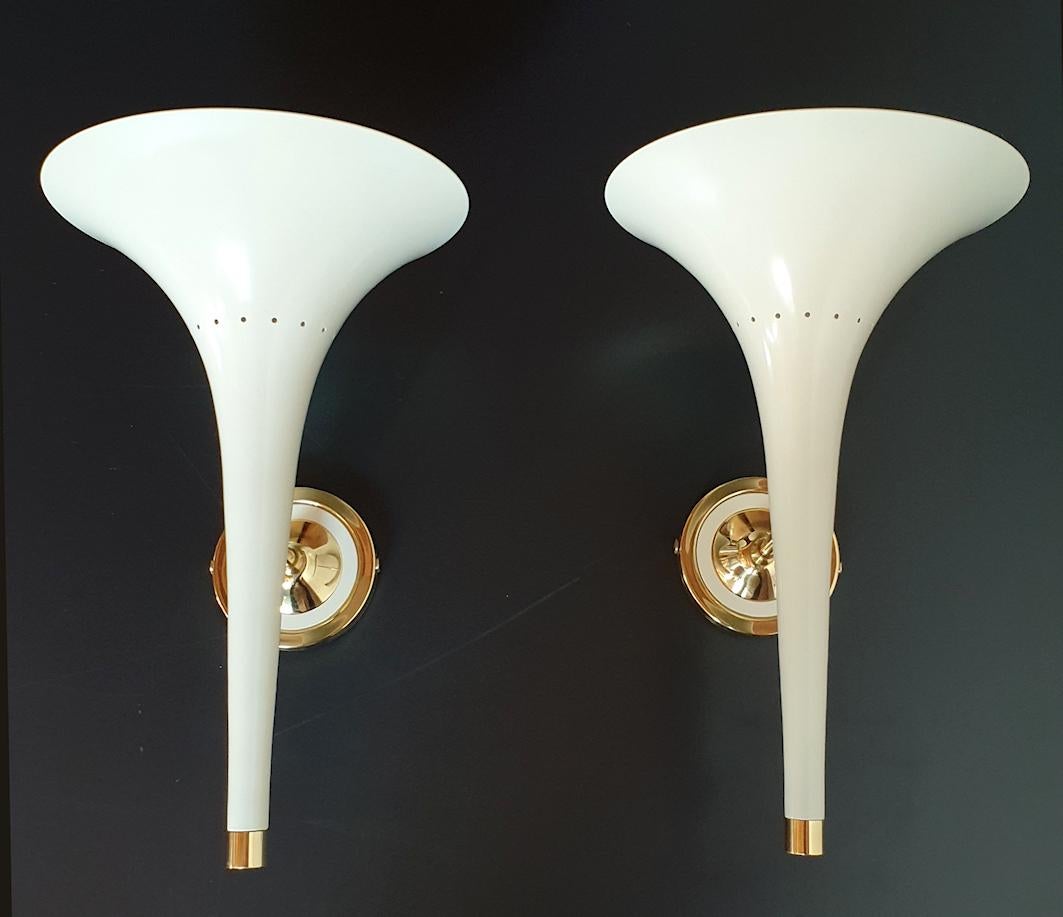Italian Pair of Ivory Enamel and Brass Mid-Century Modern Sconces, Stilnovo Style, 1990