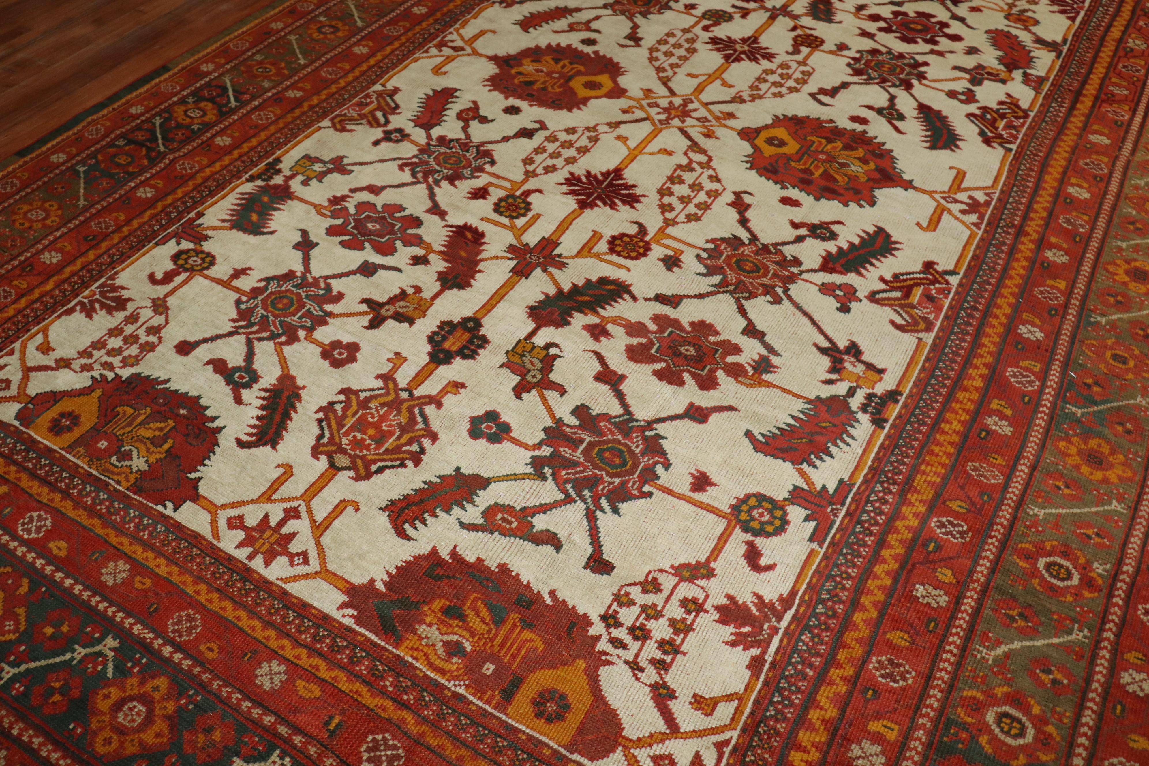 Ivory Field Antique Turkish Oushak Carpet, Late 19th Century For Sale 7