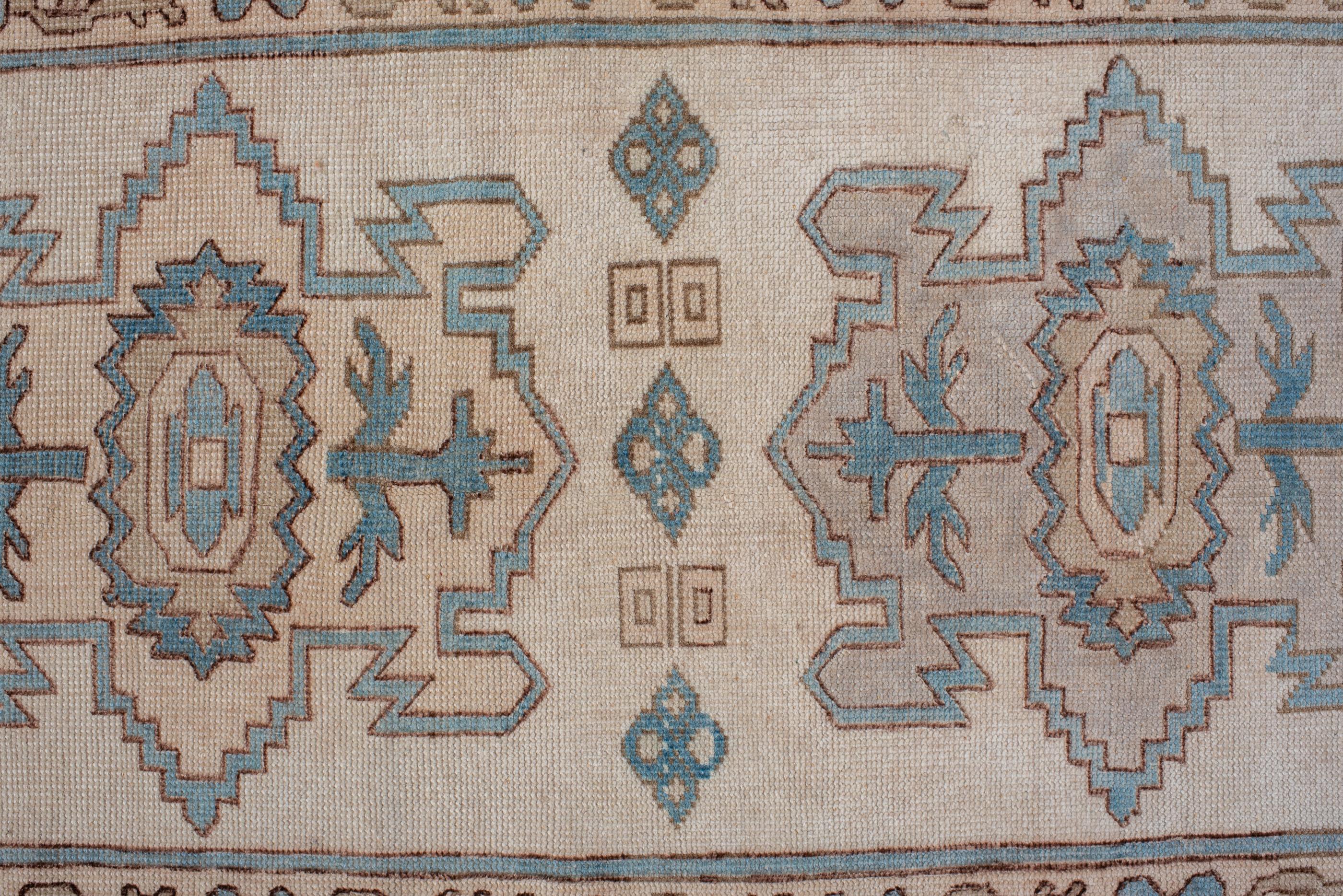 Ivory Field Antique Turkish Oushak Runner  In Good Condition For Sale In New York, NY