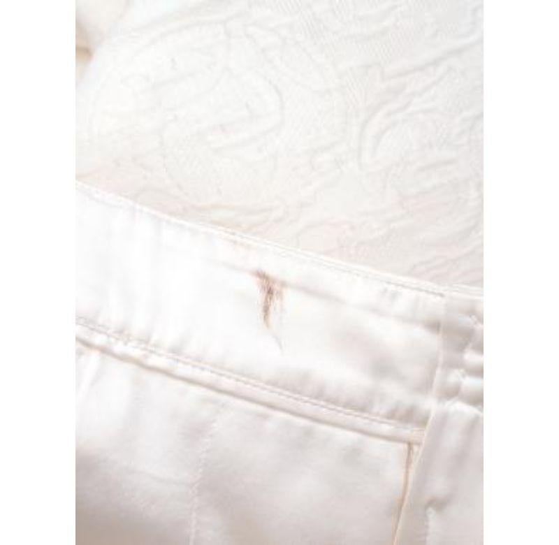 Dolce & Gabbana Ivory Floral Brocade Cropped Trousers - Size s For Sale 4
