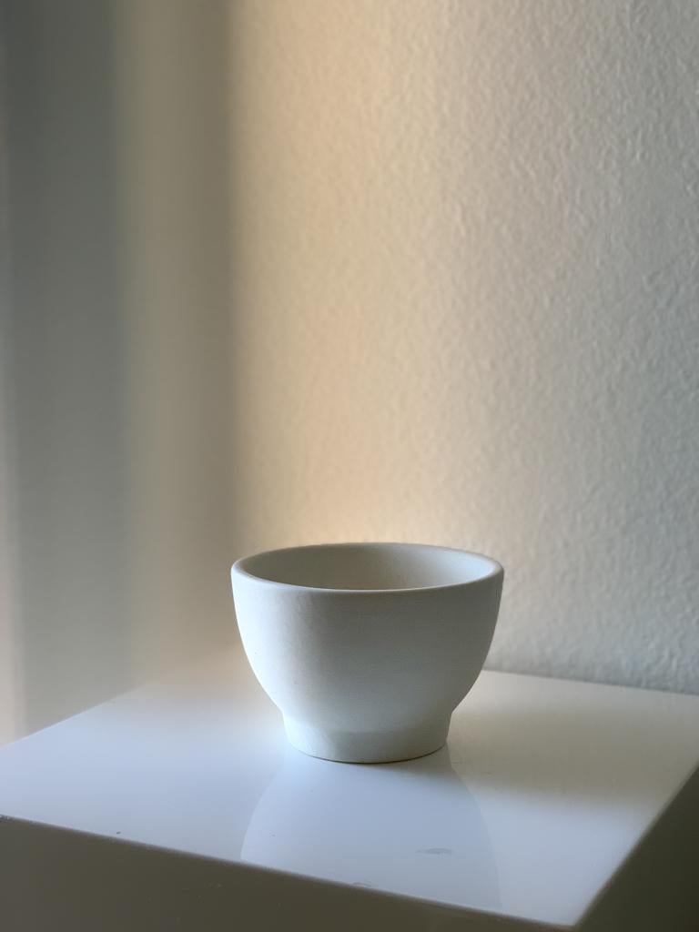 Minimalist Ivory Footed Ceramic Bowl For Sale