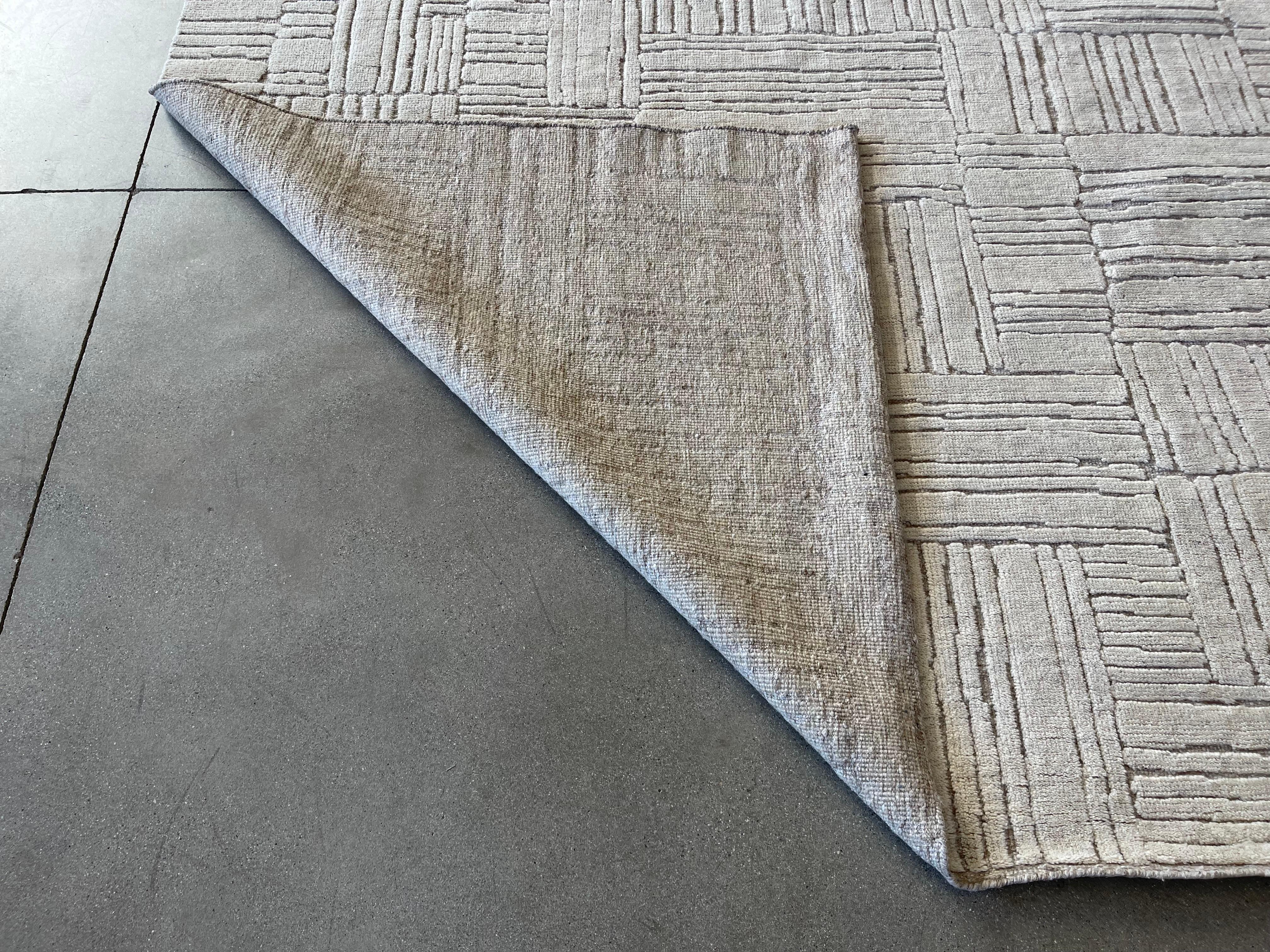 Ivory Geometric Cut and Loop Area Rug For Sale 3