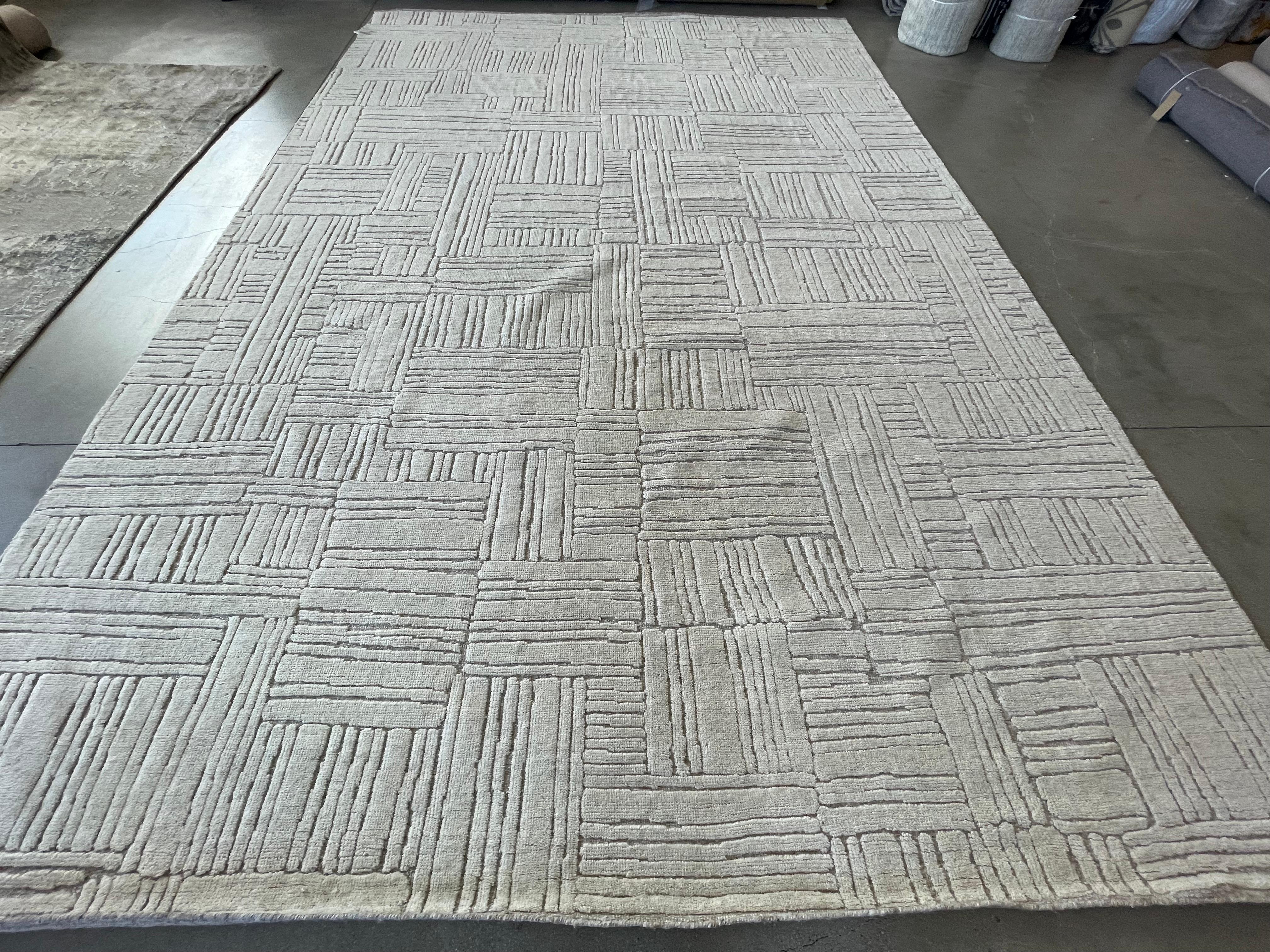 Ivory Geometric Cut and Loop Area Rug For Sale 5