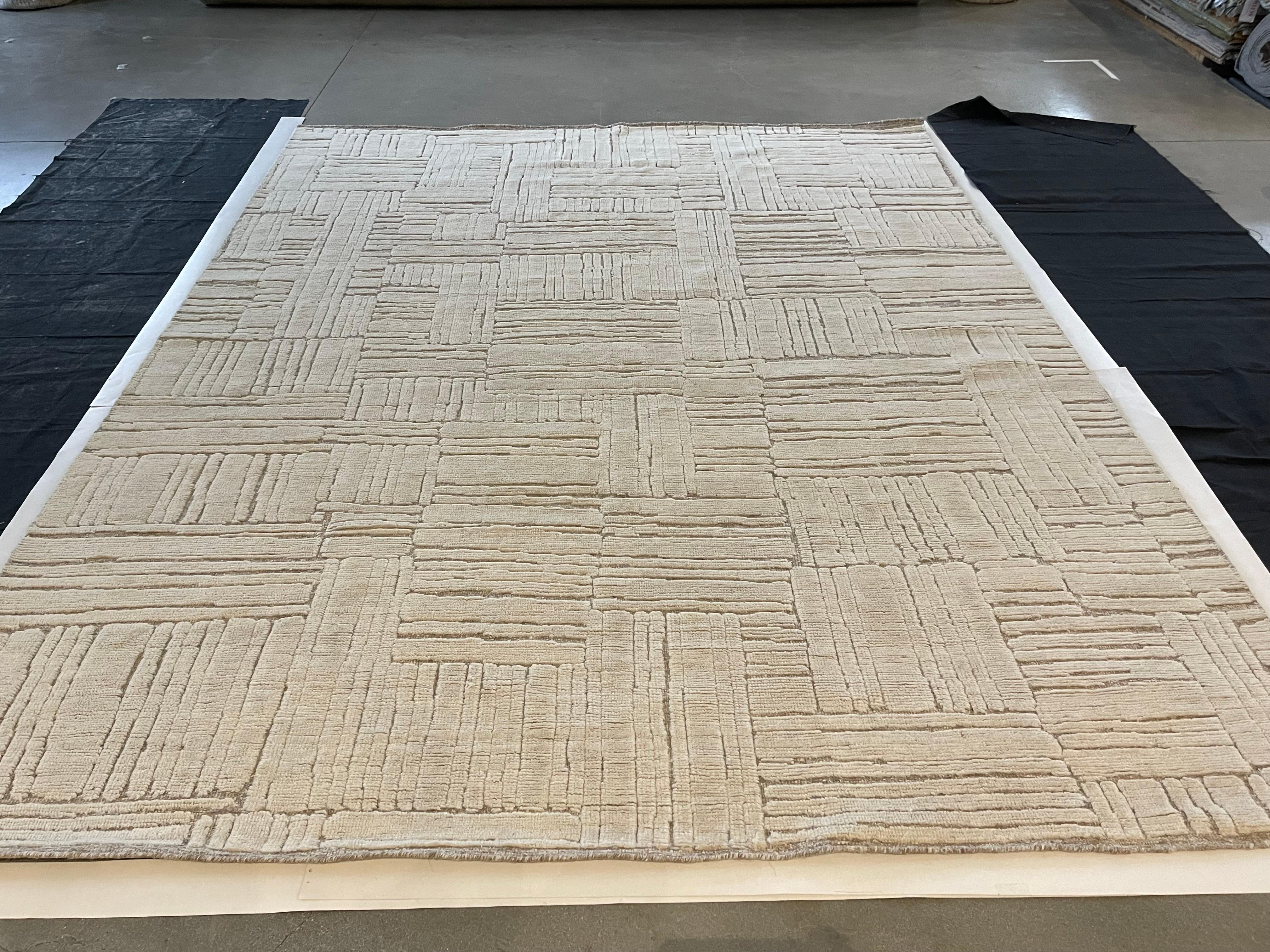 Ivory Geometric Cut and Loop Area Rug For Sale 2