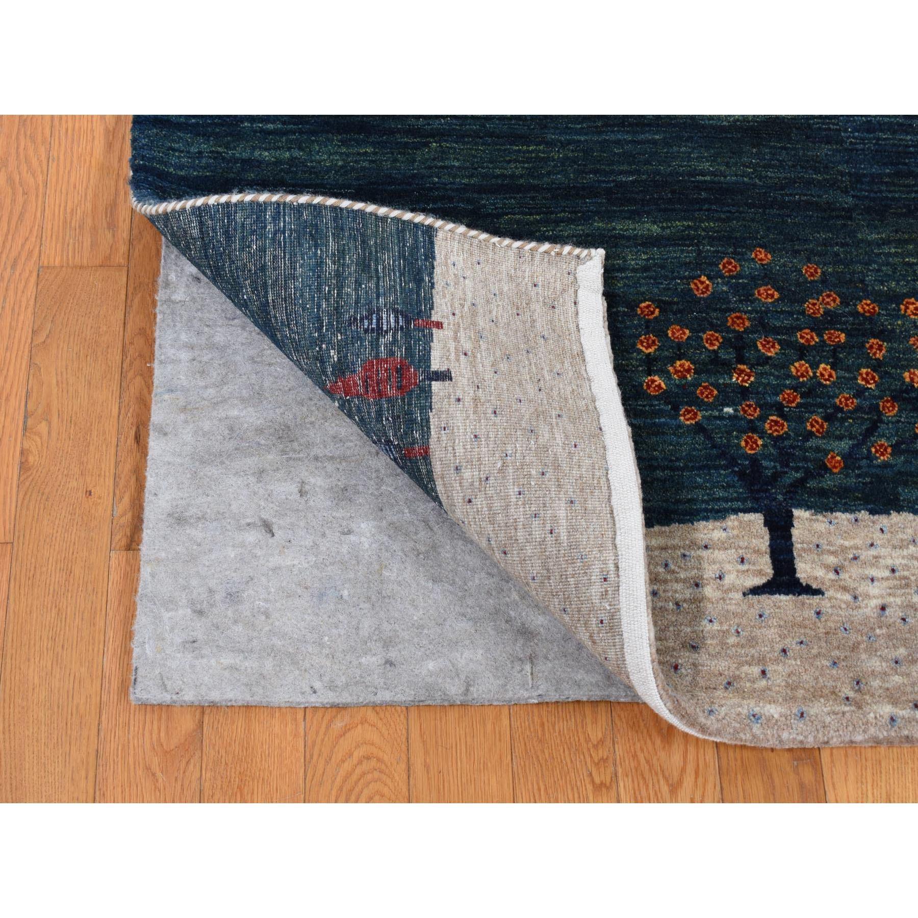 Hand-Knotted Ivory Hand Knotted Modern Design Soft and Plush Wool Oriental Rug 9'0