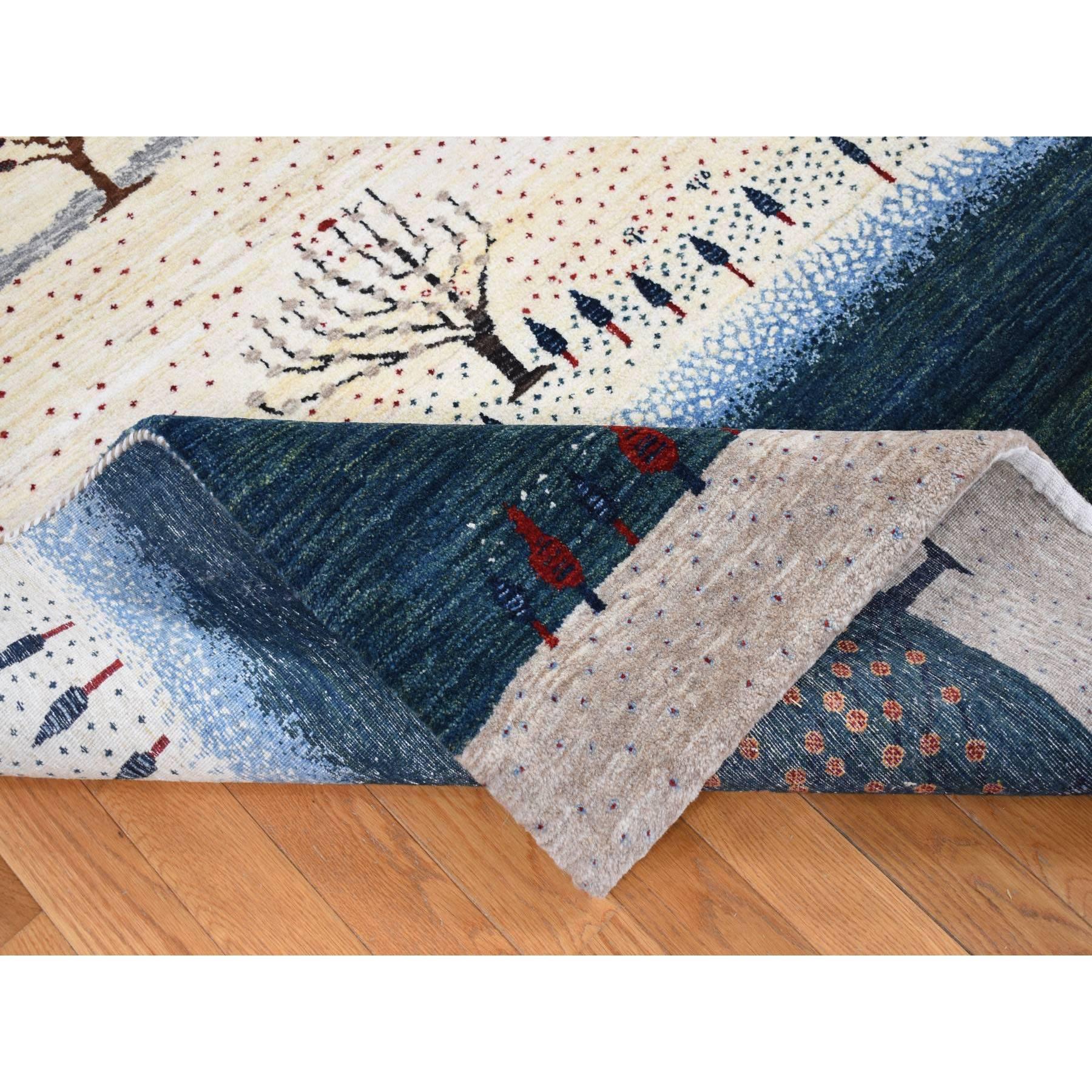 Ivory Hand Knotted Modern Design Soft and Plush Wool Oriental Rug 9'0