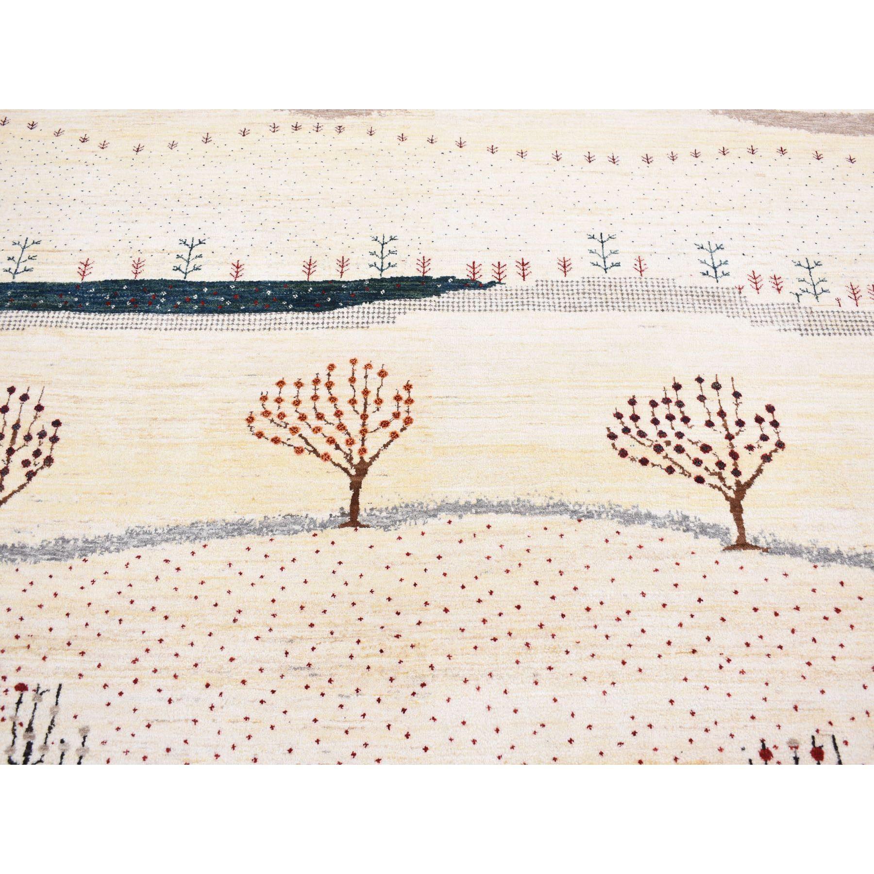 Ivory Hand Knotted Modern Design Soft and Plush Wool Oriental Rug 9'0