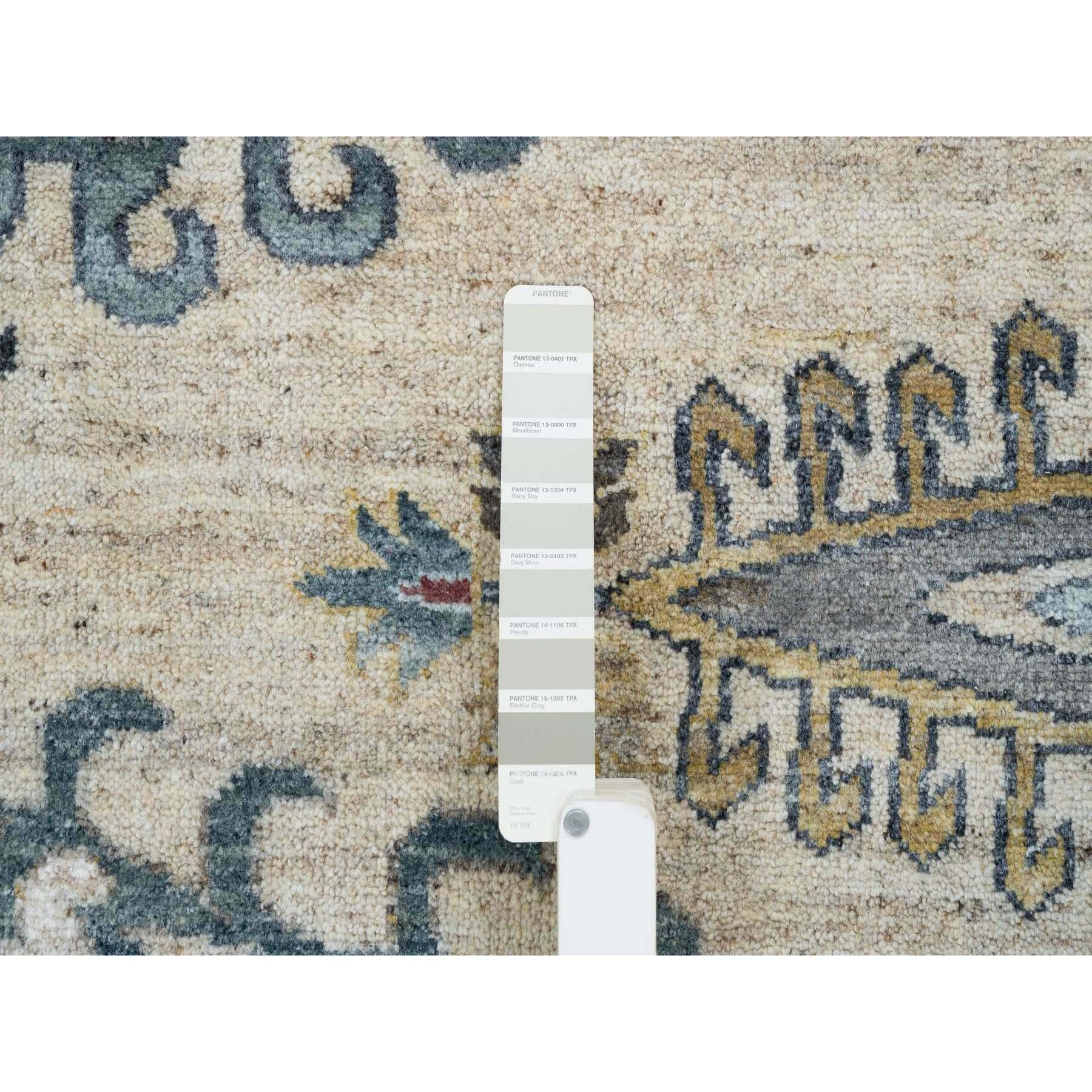 Elfenbeinfarbener handgeknüpfter, neu interpretierter, Viss Design 100% Wolle Orientalischer Teppich 10'0