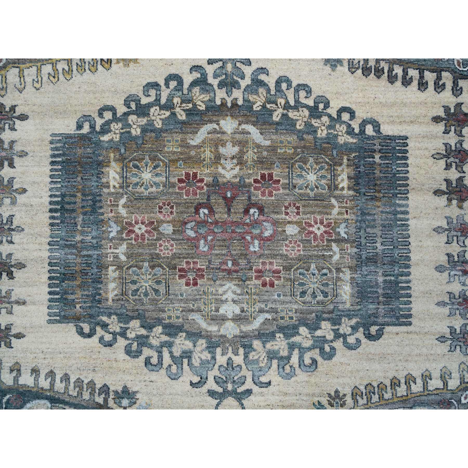 Elfenbeinfarbener handgeknüpfter, neu interpretierter, Viss Design 100% Wolle Orientalischer Teppich 10'0