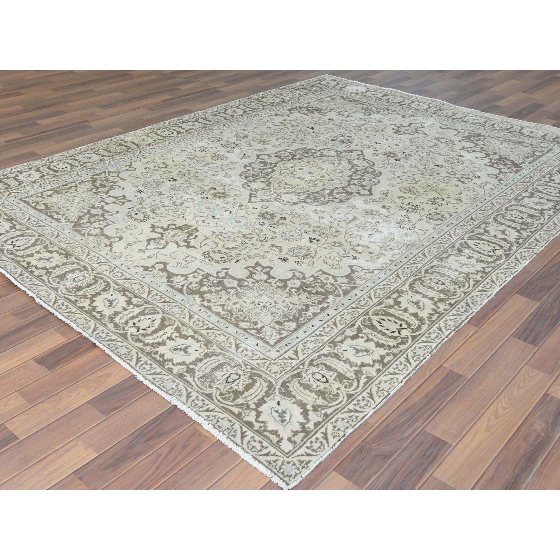 Ivory, Hand Knotted, Vintage Persian Kashan Distressed Look Worn Wool Rug In Good Condition For Sale In Carlstadt, NJ