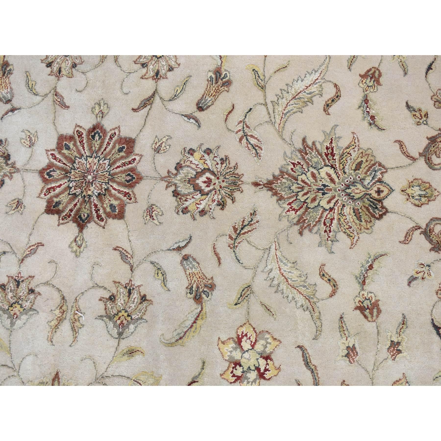 Lana Tappeto oversize avorio in lana e seta annodata a mano con design del Rajasthan 12'0