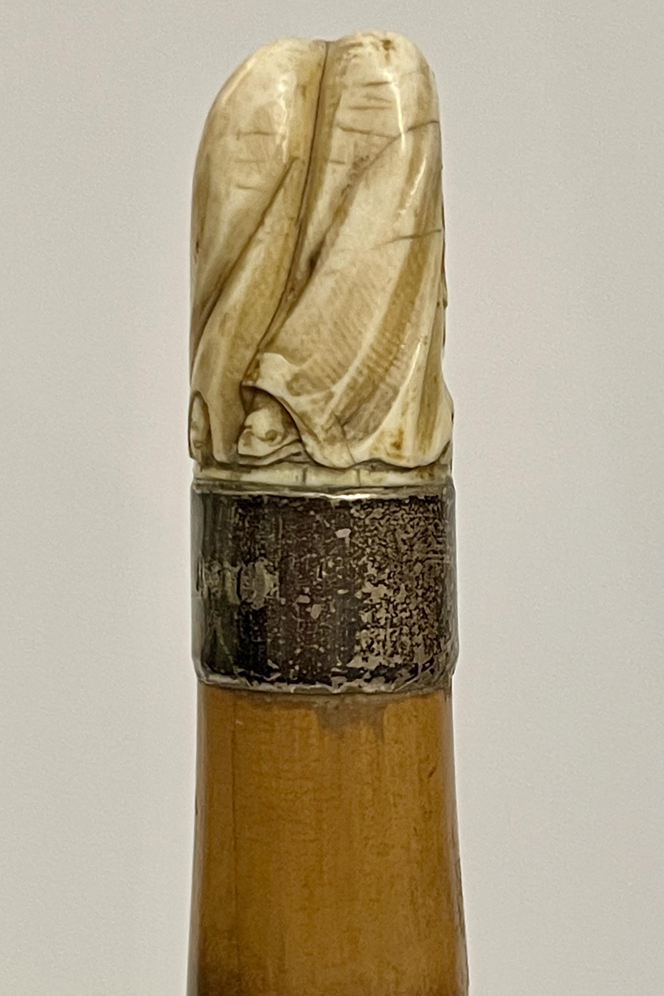 Bastone da passeggio con manico in avorio raffigurante una donna giapponese inginocchiata, Europa 1900. in vendita 3