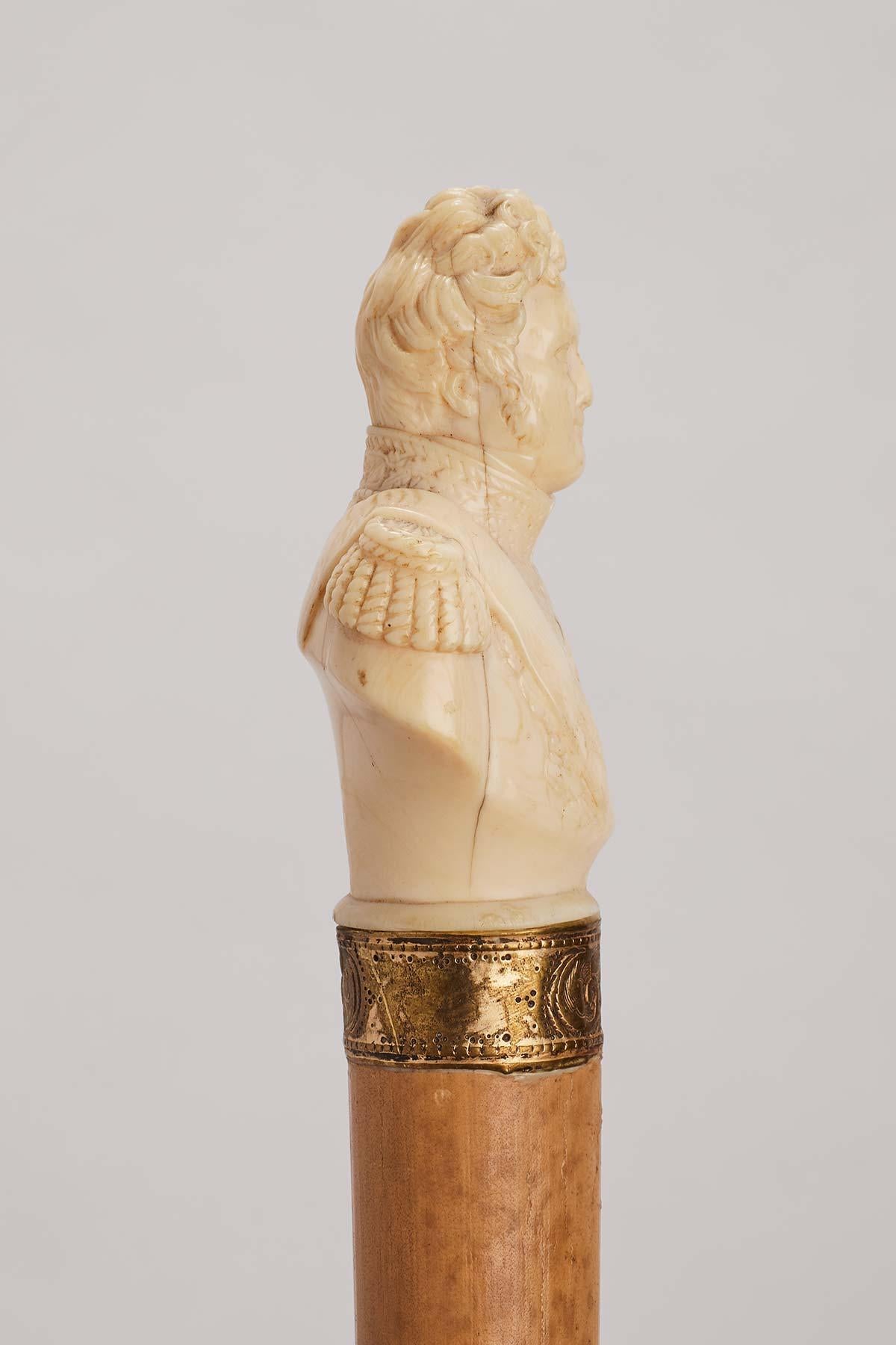 Ivory handle walking stick, depicting a portrait of Louis Philippe, France 1870. In Good Condition For Sale In Milan, IT