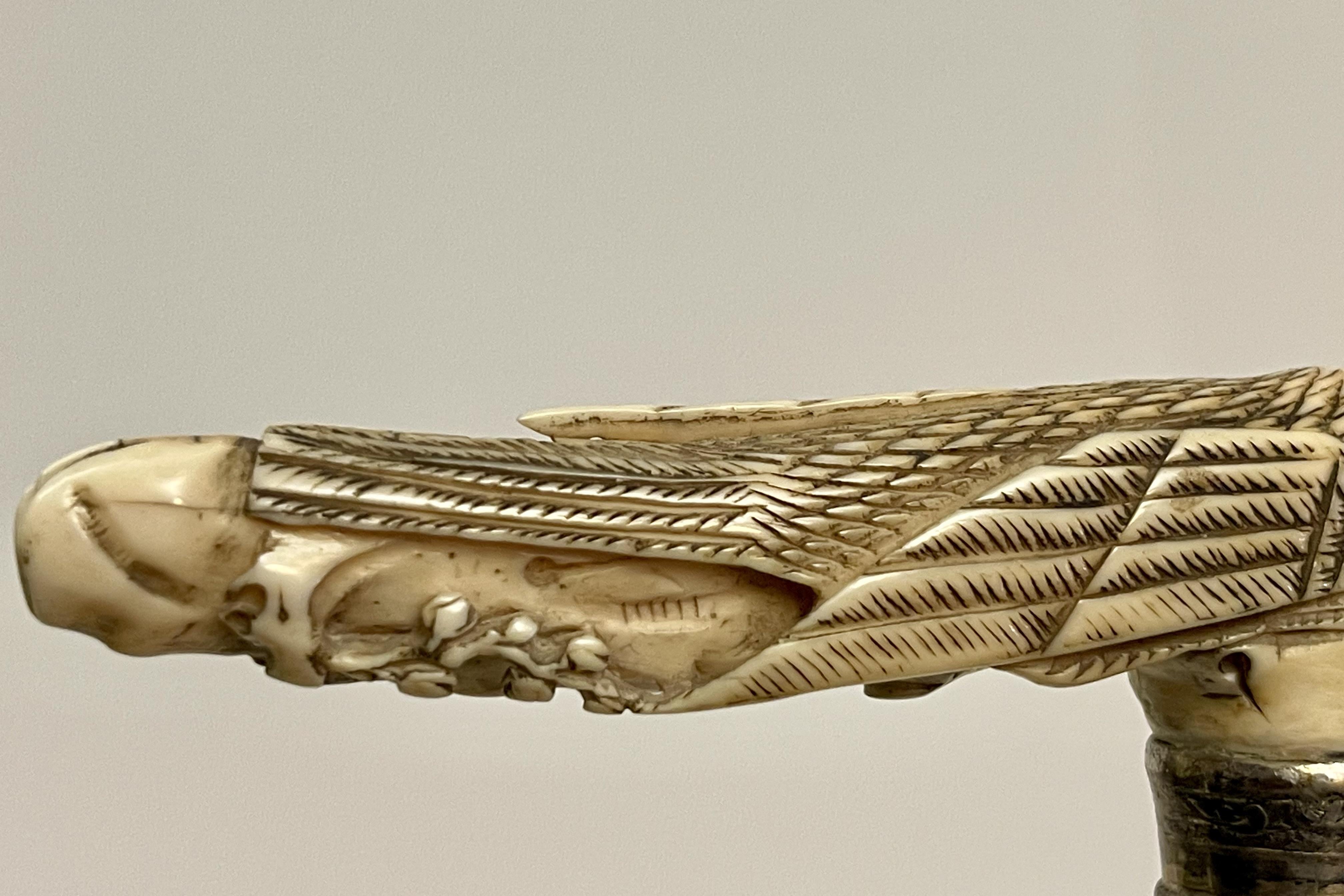 Elfenbeinfarbener Spazierstock mit Griff und Darstellung einer Eule auf Kirschblüte, Großbritannien 1900 im Angebot 6