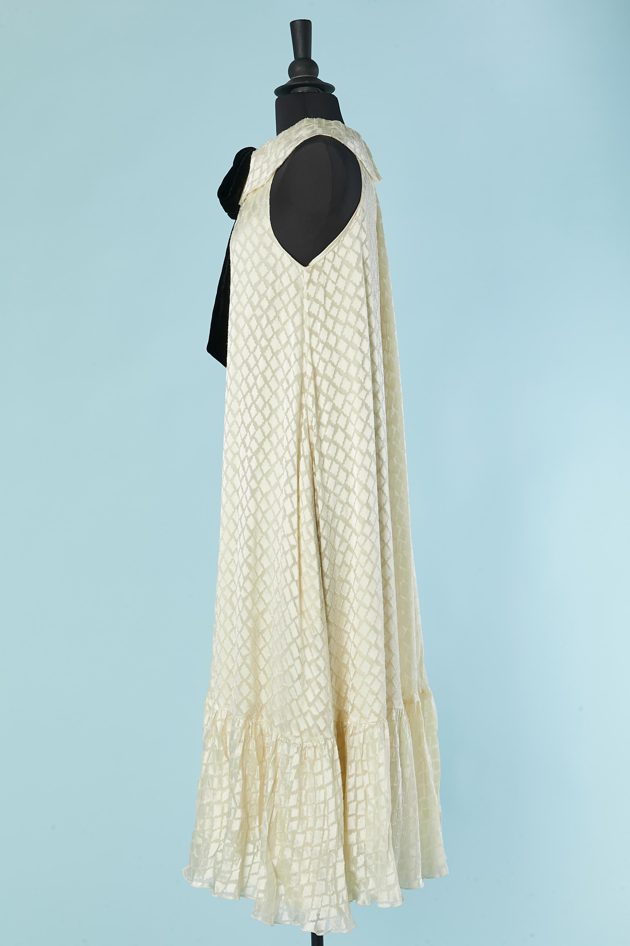 Donna Abito senza maniche in jacquard avorio con fiocco in velluto nero Diane von Furstenberg NUOVO in vendita