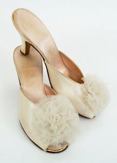 Ivory Kitten Heel Peep-Toe Boudoir Mule Slippers w Tulle Rosettes - 7.5B, 1950s