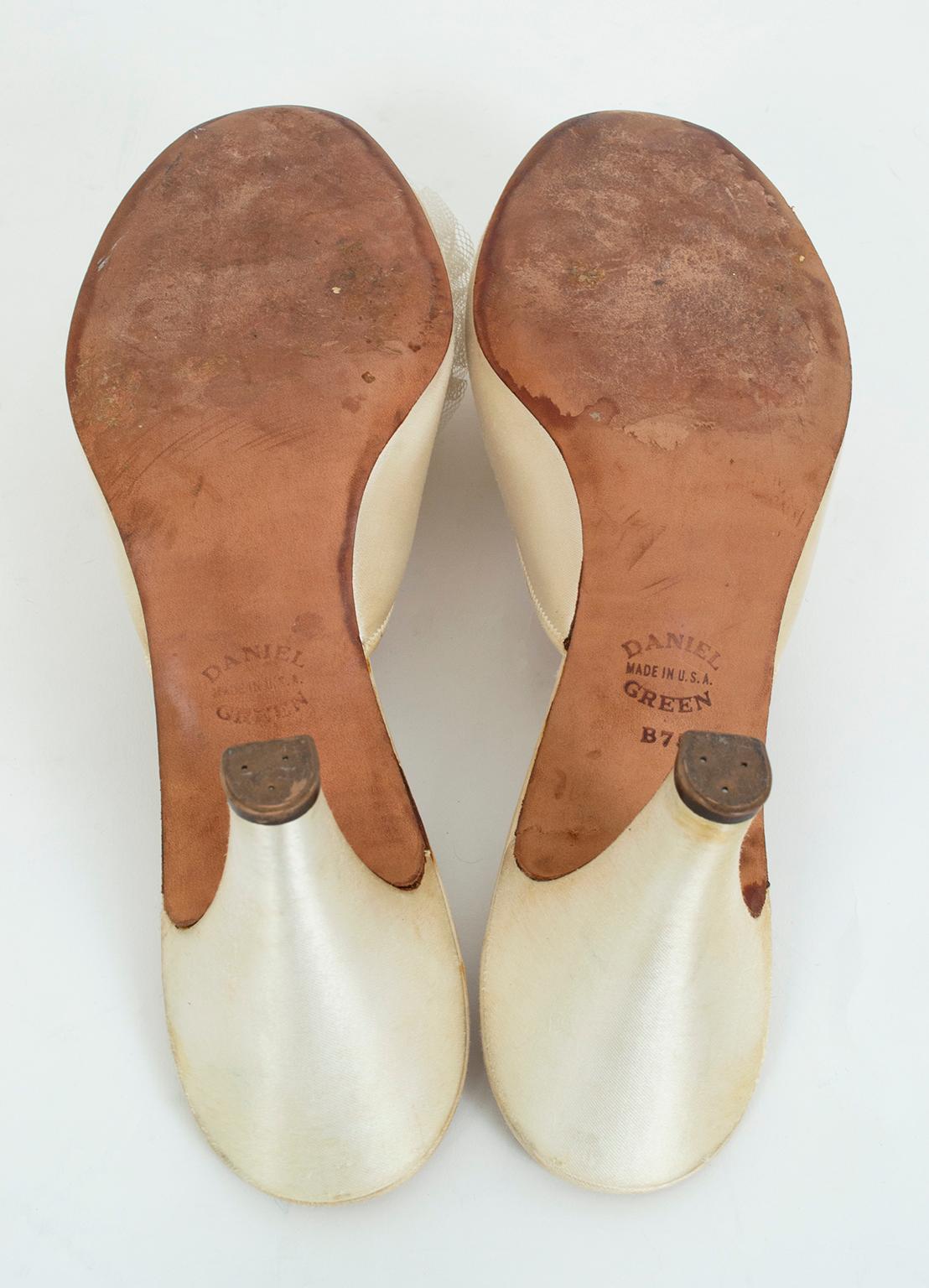 Women's Ivory Kitten Heel Peep-Toe Boudoir Mule Slippers w Tulle Rosettes - 7.5B, 1950s For Sale