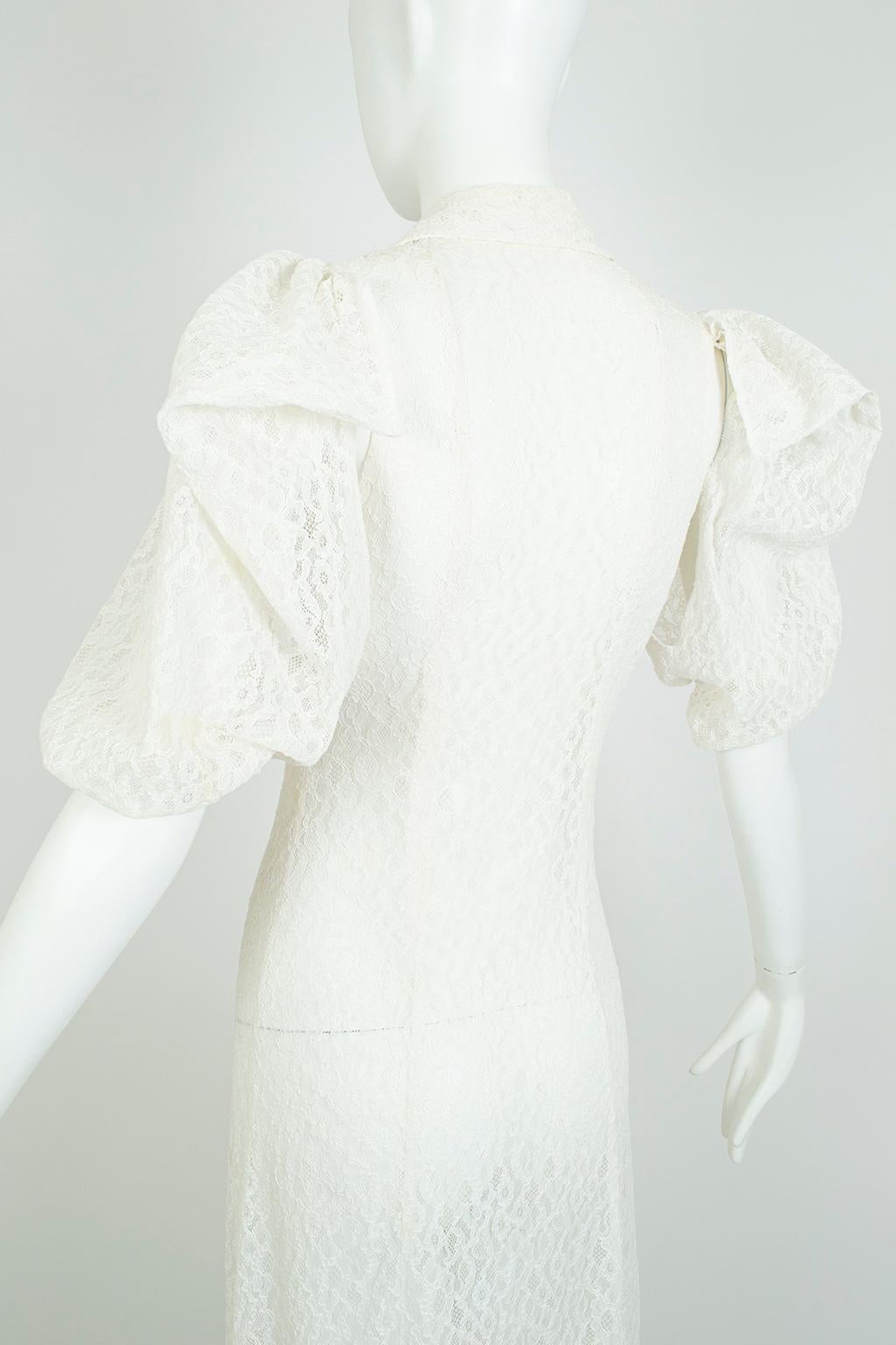 Women's Ivory Lace Bridal Shirtwaist Princess Tea Gown with Slashed Puff Sleeve–XS, 1950