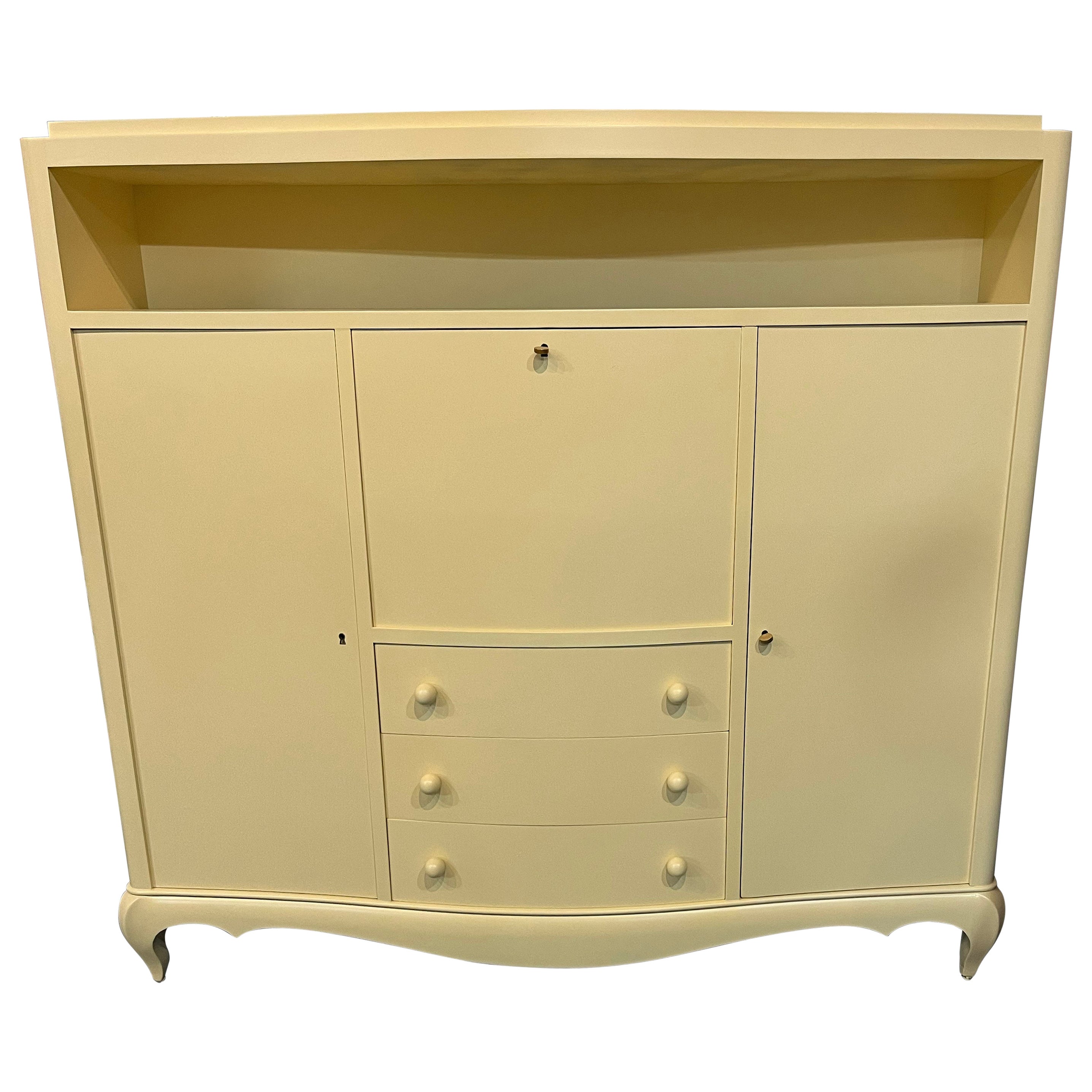 Elfenbeinfarben lackierter französischer Art-Déco-Schrank oder Schreibtisch im Stil von Arbus im Angebot