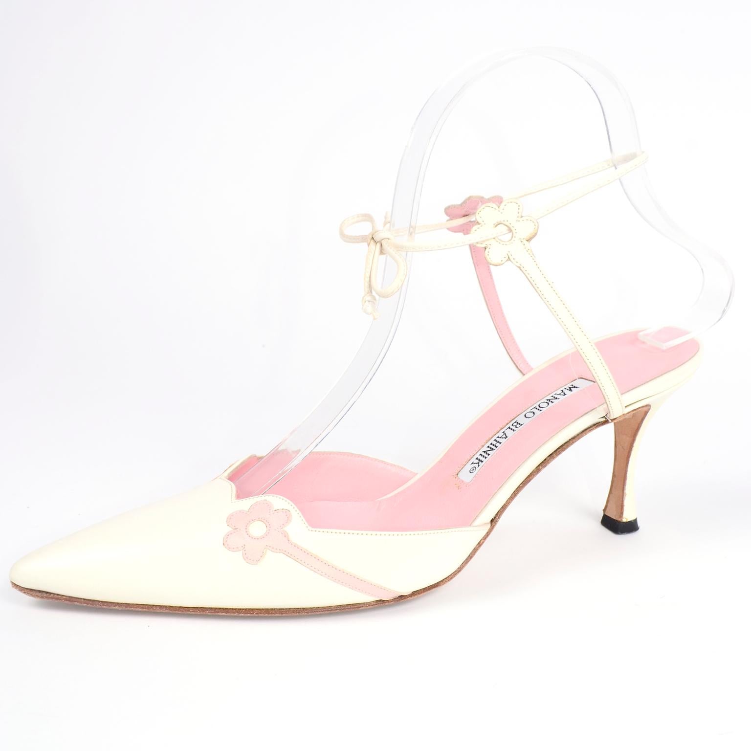 Women's Ivory Leather Manolo Blahnik Shoes With Pink Daisy Flowers and Ankle Straps