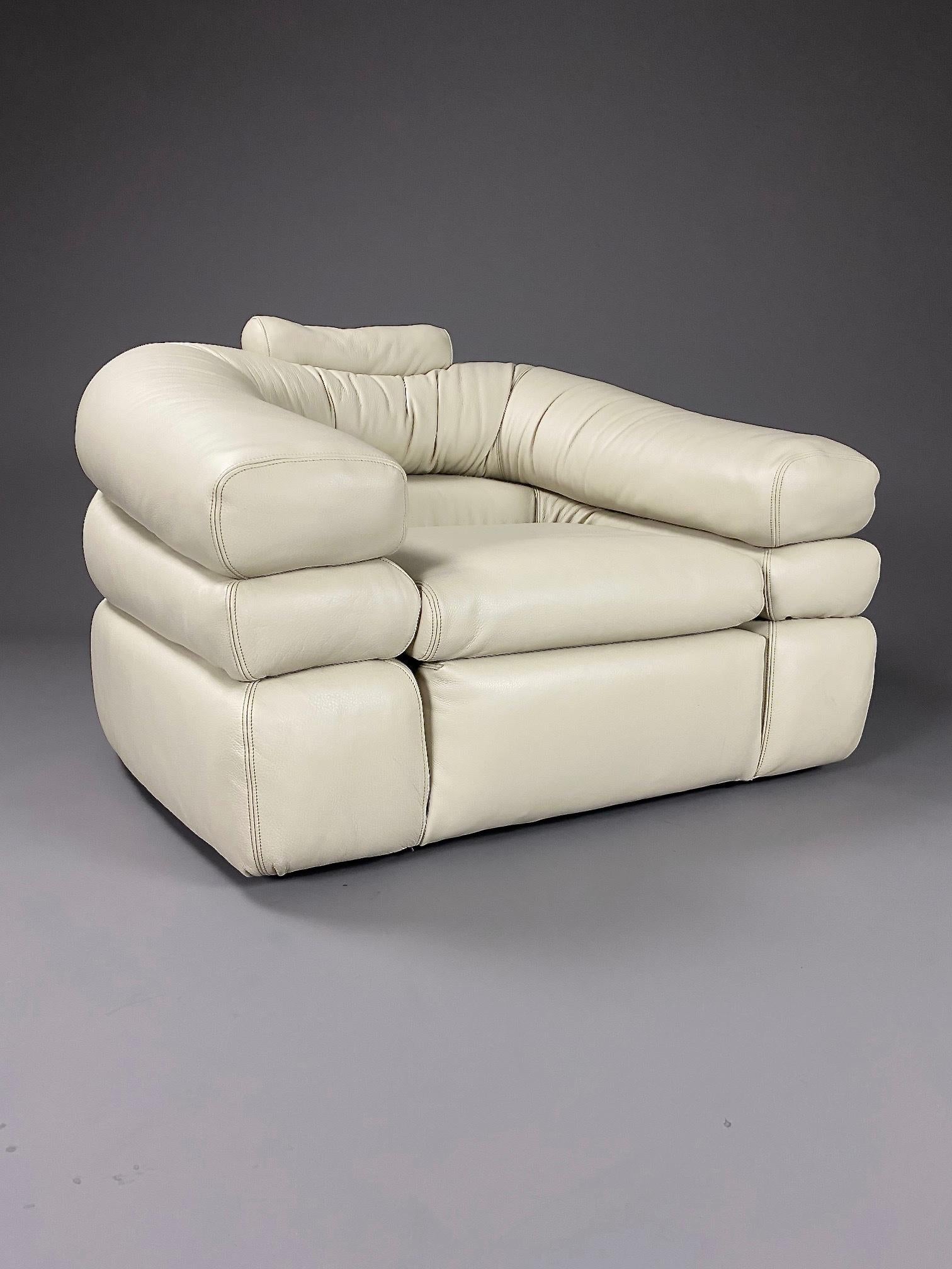 Elfenbeinfarbener Straccio Loungesessel aus Leder von Zanotta, Italien, Moderne der Mitte des Jahrhunderts im Angebot 1